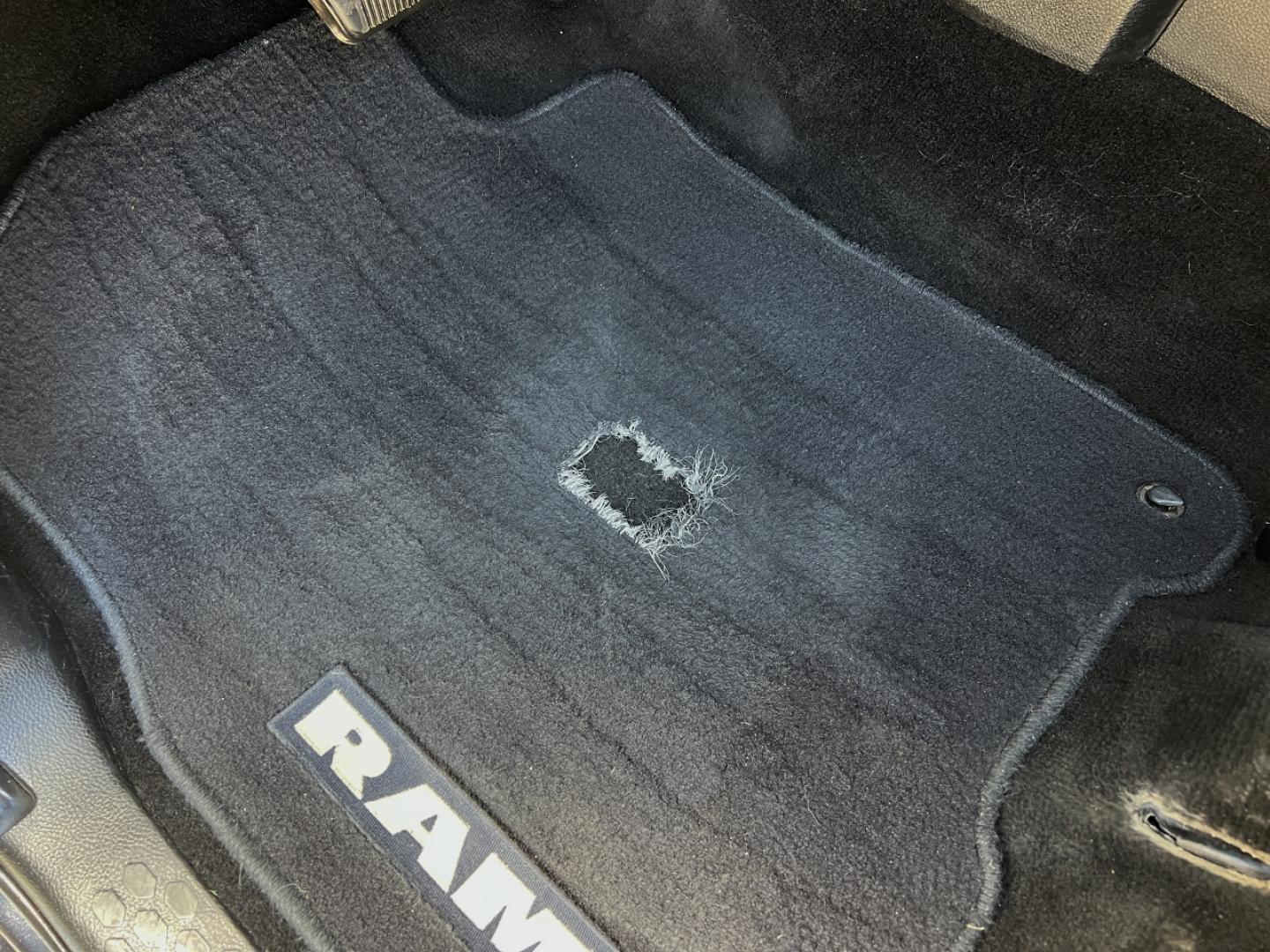 2015 BLUE /Black Leather RAM 1500 Laramie Crew Cab SWB 4WD (1C6RR7NT1FS) with an 5.7L V8 HEMI engine, Automatic transmission, located at 2990 Old Orchard Rd., Jackson, MO, 63755, 37.354214, -89.612106 - 2015 Ram 1500 Laramie 191xxx miles 4x4 5.7L V8 HEMI Automatic Leather Power/Heated/Cooled Seats Heated Rear Seats Heated Steering Wheel Backup Camera Bluetooth Remote Start Cruise Power Windows/Locks/Mirrors We have financing available and we accept trades! Fill out a credit applicatio - Photo#52