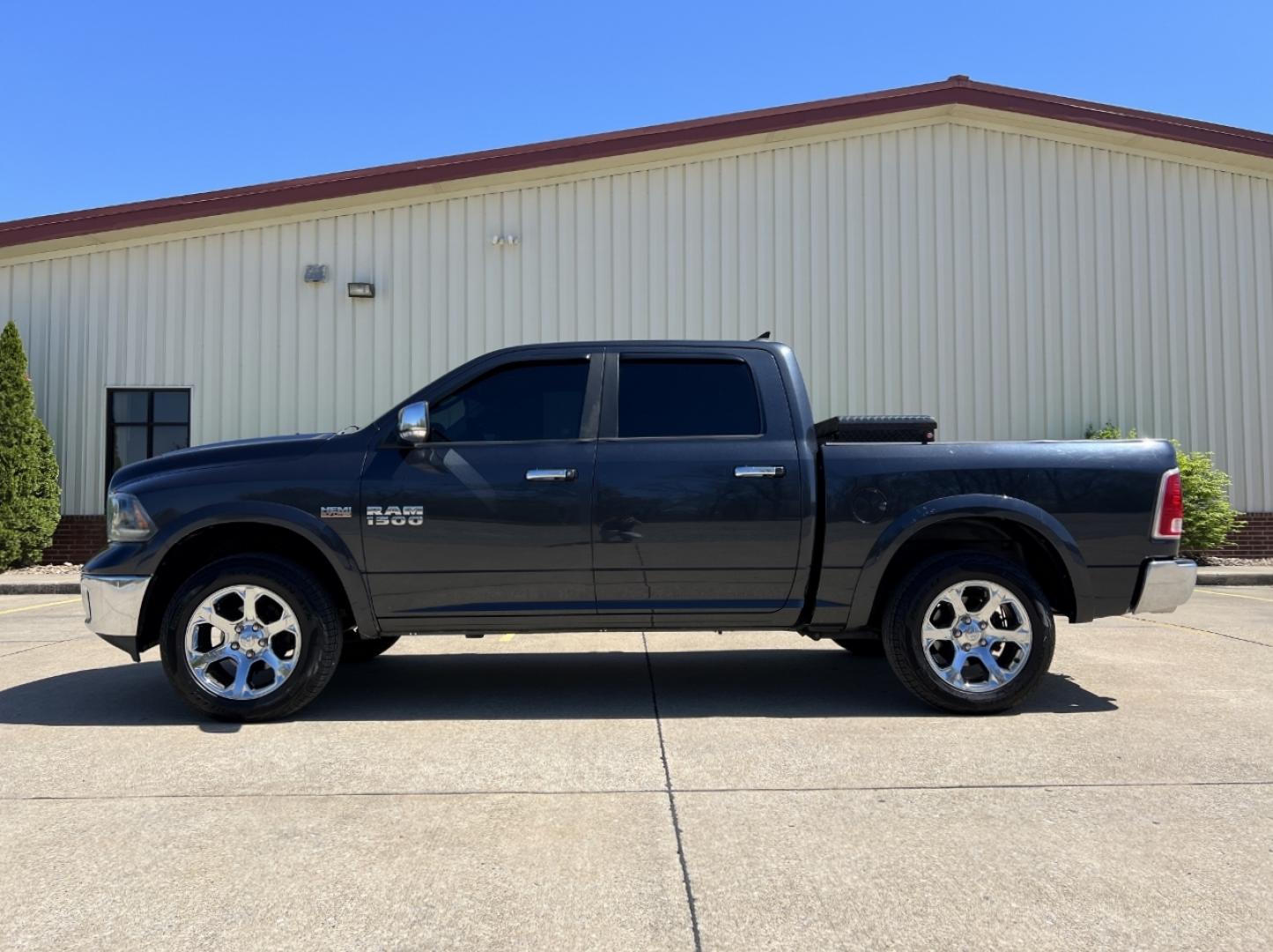 2015 BLUE /Black Leather RAM 1500 Laramie Crew Cab SWB 4WD (1C6RR7NT1FS) with an 5.7L V8 HEMI engine, Automatic transmission, located at 2990 Old Orchard Rd., Jackson, MO, 63755, 37.354214, -89.612106 - 2015 Ram 1500 Laramie 191xxx miles 4x4 5.7L V8 HEMI Automatic Leather Power/Heated/Cooled Seats Heated Rear Seats Heated Steering Wheel Backup Camera Bluetooth Remote Start Cruise Power Windows/Locks/Mirrors We have financing available and we accept trades! Fill out a credit applicatio - Photo#9