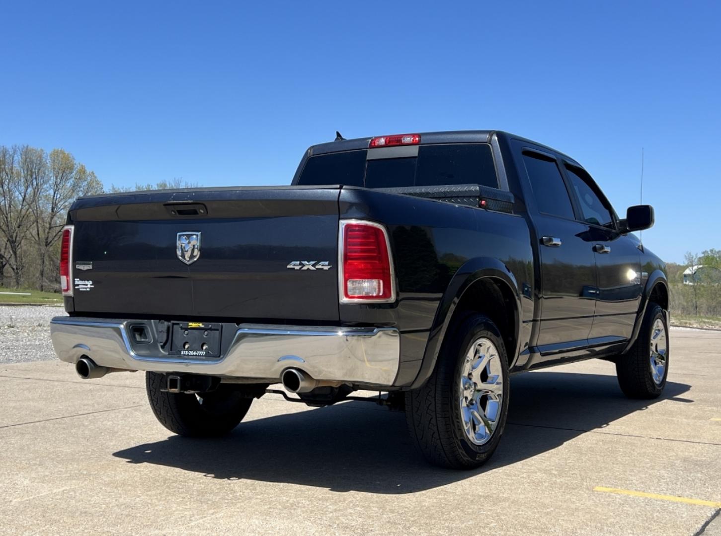 2015 BLUE /Black Leather RAM 1500 Laramie Crew Cab SWB 4WD (1C6RR7NT1FS) with an 5.7L V8 HEMI engine, Automatic transmission, located at 2990 Old Orchard Rd., Jackson, MO, 63755, 37.354214, -89.612106 - 2015 Ram 1500 Laramie 191xxx miles 4x4 5.7L V8 HEMI Automatic Leather Power/Heated/Cooled Seats Heated Rear Seats Heated Steering Wheel Backup Camera Bluetooth Remote Start Cruise Power Windows/Locks/Mirrors We have financing available and we accept trades! Fill out a credit applicatio - Photo#11