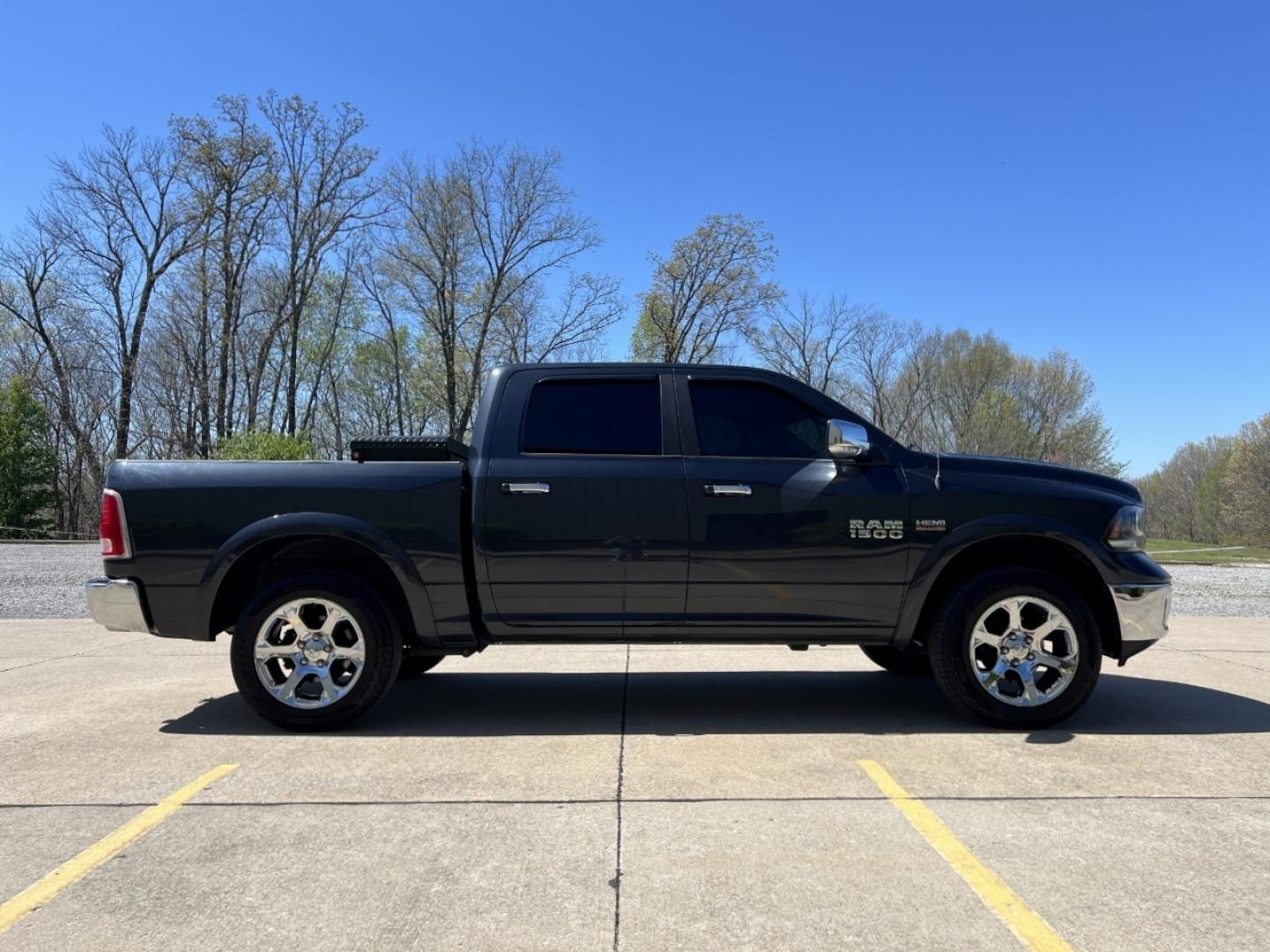 2015 BLUE /Black Leather RAM 1500 Laramie Crew Cab SWB 4WD (1C6RR7NT1FS) with an 5.7L V8 HEMI engine, Automatic transmission, located at 2990 Old Orchard Rd., Jackson, MO, 63755, 37.354214, -89.612106 - 2015 Ram 1500 Laramie 191xxx miles 4x4 5.7L V8 HEMI Automatic Leather Power/Heated/Cooled Seats Heated Rear Seats Heated Steering Wheel Backup Camera Bluetooth Remote Start Cruise Power Windows/Locks/Mirrors We have financing available and we accept trades! Fill out a credit applicatio - Photo#10