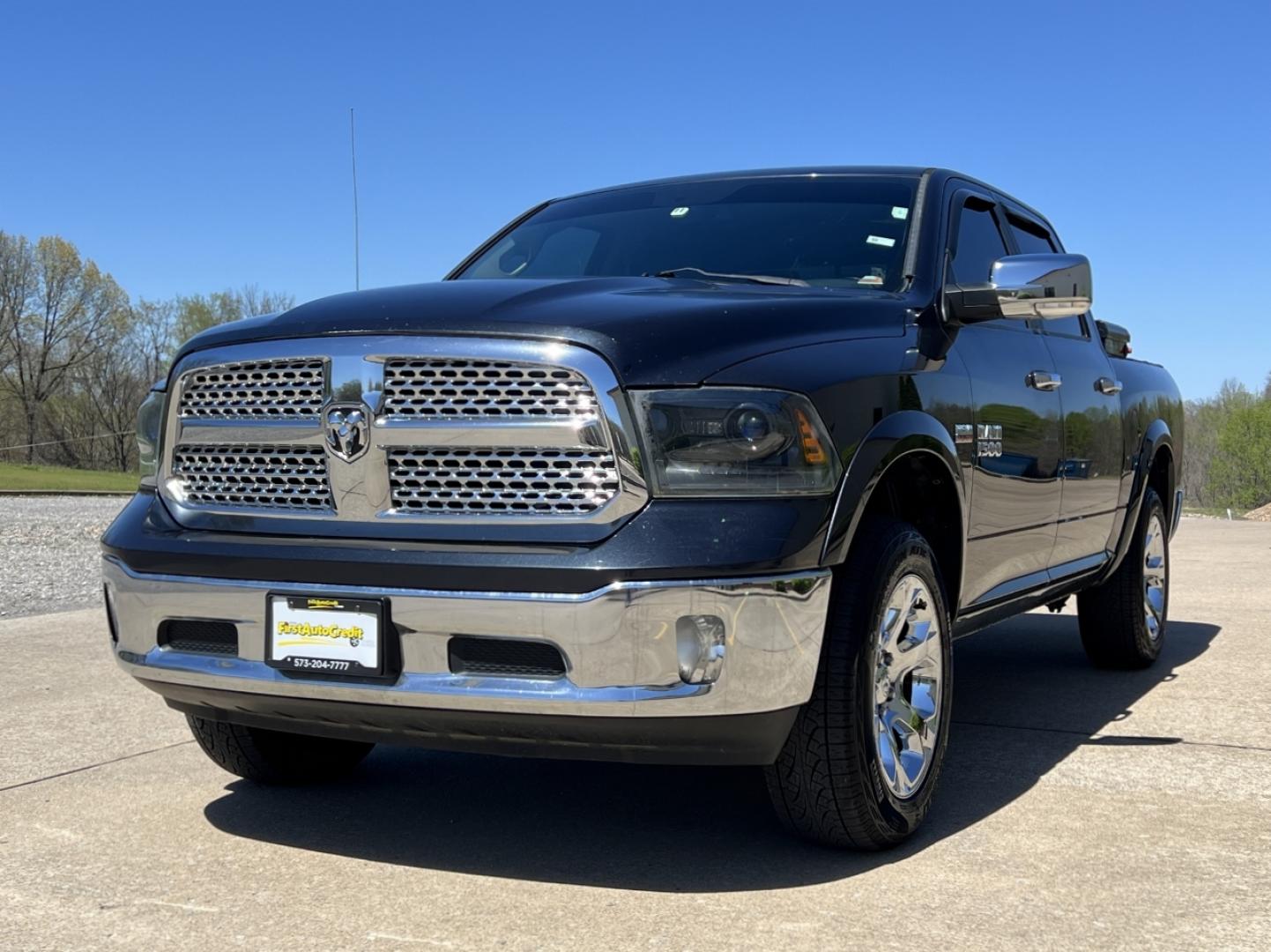 2015 BLUE /Black Leather RAM 1500 Laramie Crew Cab SWB 4WD (1C6RR7NT1FS) with an 5.7L V8 HEMI engine, Automatic transmission, located at 2990 Old Orchard Rd., Jackson, MO, 63755, 37.354214, -89.612106 - 2015 Ram 1500 Laramie 191xxx miles 4x4 5.7L V8 HEMI Automatic Leather Power/Heated/Cooled Seats Heated Rear Seats Heated Steering Wheel Backup Camera Bluetooth Remote Start Cruise Power Windows/Locks/Mirrors We have financing available and we accept trades! Fill out a credit applicatio - Photo#8