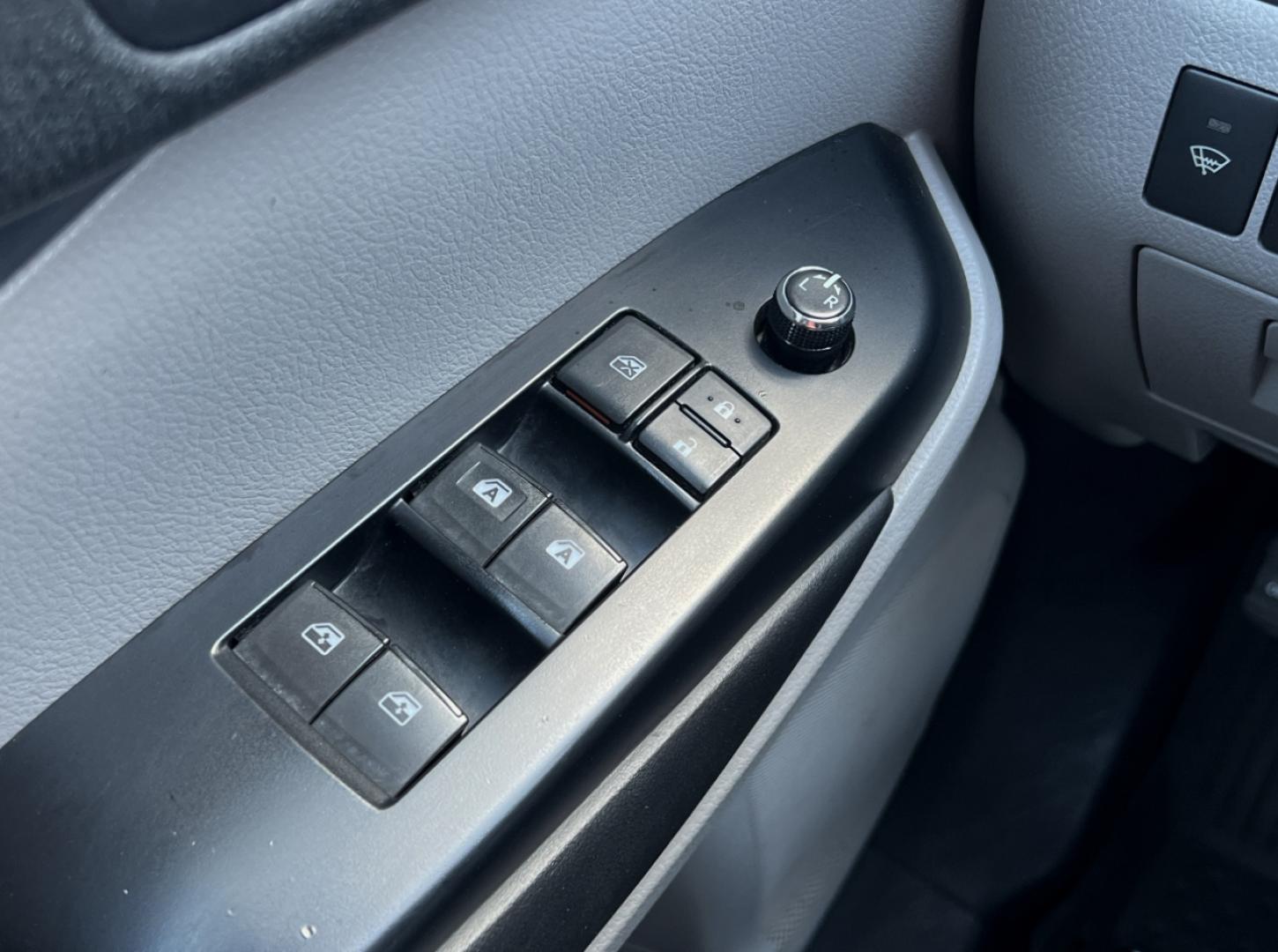 2017 BLUE /Tan Leather Toyota Highlander XLE AWD V6 (5TDJZRFH6HS) with an 3.5L V6 engine, Automatic transmission, located at 2990 Old Orchard Rd., Jackson, MO, 63755, 37.354214, -89.612106 - 2017 Toyota Highlander SE Local 1-Owner 140xxx miles All Wheel Drive 3.5L V6 Automatic Leather 3rd Row Navigation Power/Heated Seats Backup Camera Sunroof Bluetooth Cruise Power Windows/Locks/Mirrors We have financing available and we accept trades! Fill out a credit application on ou - Photo#30