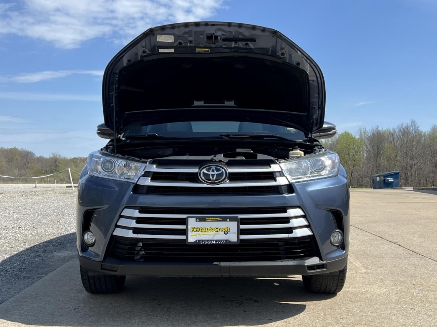2017 BLUE /Tan Leather Toyota Highlander XLE AWD V6 (5TDJZRFH6HS) with an 3.5L V6 engine, Automatic transmission, located at 2990 Old Orchard Rd., Jackson, MO, 63755, 37.354214, -89.612106 - 2017 Toyota Highlander SE Local 1-Owner 140xxx miles All Wheel Drive 3.5L V6 Automatic Leather 3rd Row Navigation Power/Heated Seats Backup Camera Sunroof Bluetooth Cruise Power Windows/Locks/Mirrors We have financing available and we accept trades! Fill out a credit application on ou - Photo#36