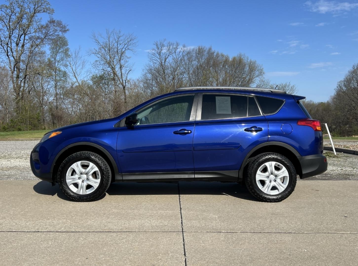 2015 BLUE /Black Cloth Toyota RAV4 LE AWD (2T3BFREV5FW) with an 2.5L 4 Cyl. engine, Automatic transmission, located at 2990 Old Orchard Rd., Jackson, MO, 63755, 37.354214, -89.612106 - 2015 Toyota RAV4 LE 153xxx miles All Wheel Drive 2.5L 4 Cyl. Automatic Backup Camera Bluetooth Cruise Power Windows/Locks/Mirrors We have financing available and we accept trades! Fill out a credit application on our website or come by today! If you have any questions, give us a call at (5 - Photo#4