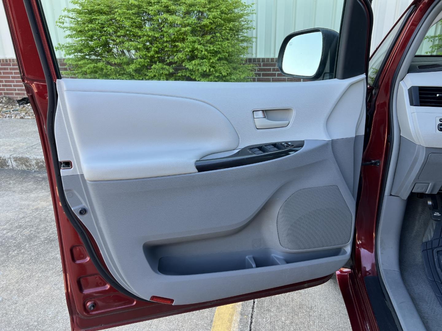 2011 MAROON /Gray Cloth Toyota Sienna LE 8-Pass V6 (5TDKK3DC4BS) with an 3.5L V6 engine, Automatic transmission, located at 2990 Old Orchard Rd., Jackson, MO, 63755, 37.354214, -89.612106 - 2011 Toyota Sienna LE Local 1-Owner 199xxx miles Front Wheel Drive 3.5L V6 Automatic 3rd Row Power Driver Seat Backup Camera Cruise Power Windows/Locks/Mirrors We have financing available and we accept trades! Fill out a credit application on our website or come by today! If you have any - Photo#11