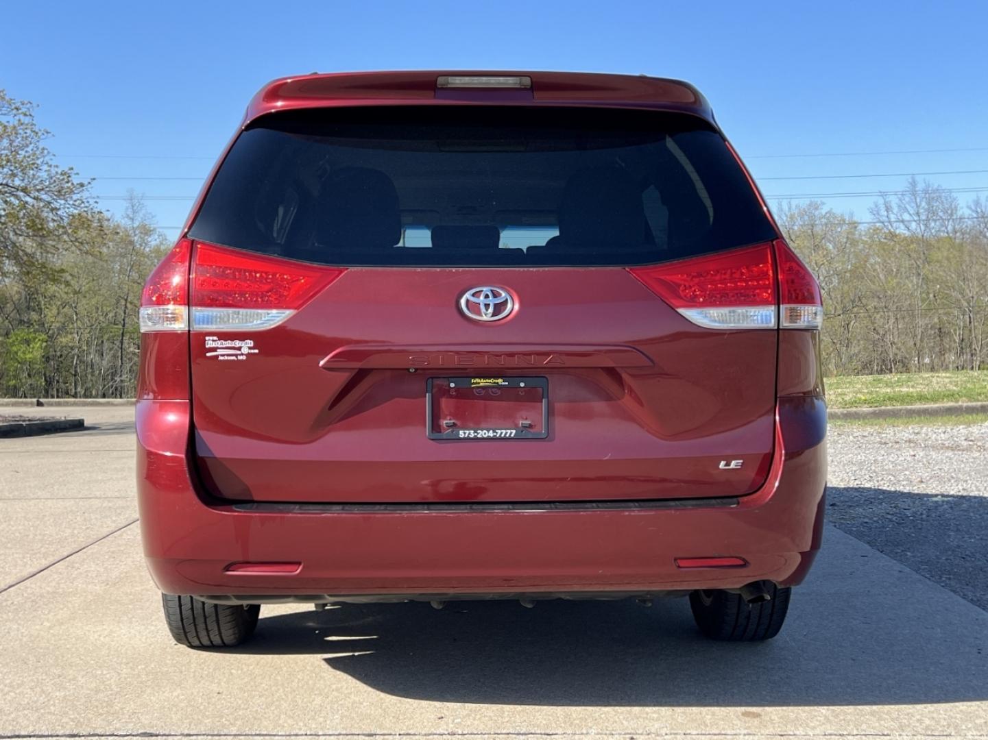 2011 MAROON /Gray Cloth Toyota Sienna LE 8-Pass V6 (5TDKK3DC4BS) with an 3.5L V6 engine, Automatic transmission, located at 2990 Old Orchard Rd., Jackson, MO, 63755, 37.354214, -89.612106 - 2011 Toyota Sienna LE Local 1-Owner 199xxx miles Front Wheel Drive 3.5L V6 Automatic 3rd Row Power Driver Seat Backup Camera Cruise Power Windows/Locks/Mirrors We have financing available and we accept trades! Fill out a credit application on our website or come by today! If you have any - Photo#9