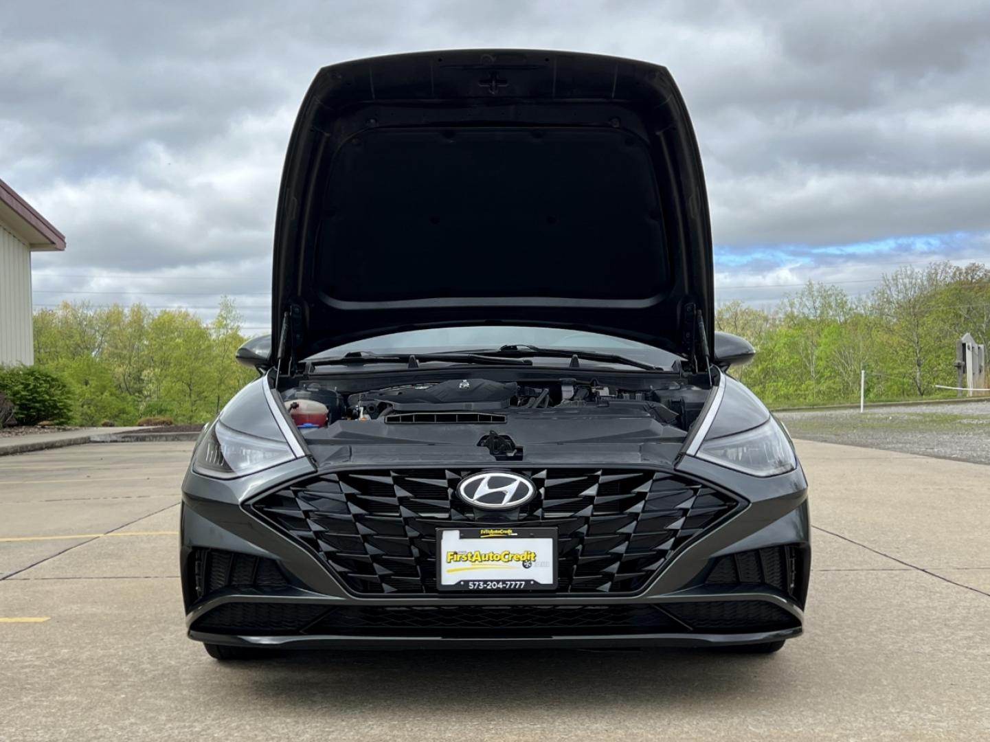 2022 GRAY /Gray Cloth Hyundai Sonata SEL (KMHL64JA1NA) with an 2.5L 4 Cyl. engine, Automatic transmission, located at 2990 Old Orchard Rd., Jackson, MO, 63755, 37.354214, -89.612106 - 2022 Hyundai Sonata SEL Local 1-Owner 75xxx miles Front Wheel Drive 2.5L 4 Cyl. Automatic Backup Camera Power Driver Seat Heated Seats Bluetooth Remote Start Cruise Power Windows/Locks/Mirrors We have financing available and we accept trades! Fill out a credit application on our website - Photo#33