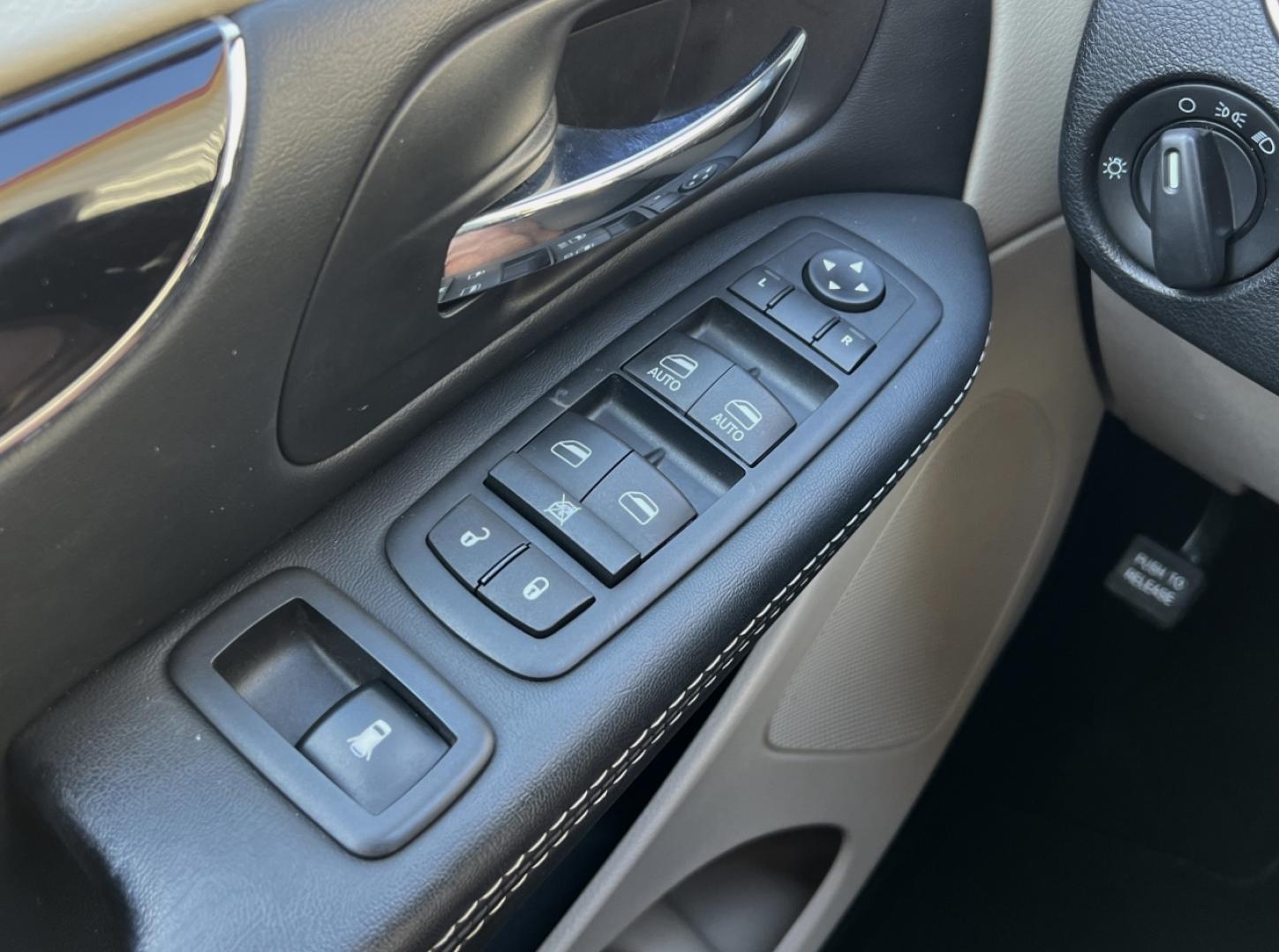 2015 GOLD /Black Cloth Dodge Grand Caravan SE (2C4RDGBG7FR) with an 3.6L V6 engine, Automatic transmission, located at 2990 Old Orchard Rd., Jackson, MO, 63755, 37.354214, -89.612106 - 2015 Dodge Grand Caravan SE Local 1-Owner Only 50xxx miles Front Wheel Drive 3.6L V6 Automatic 3rd Row Stow 'N Go Cruise Power Windows/Locks/Mirrors We have financing available and we accept trades! Fill out a credit application on our website or come by today! If you have any questions, - Photo#23