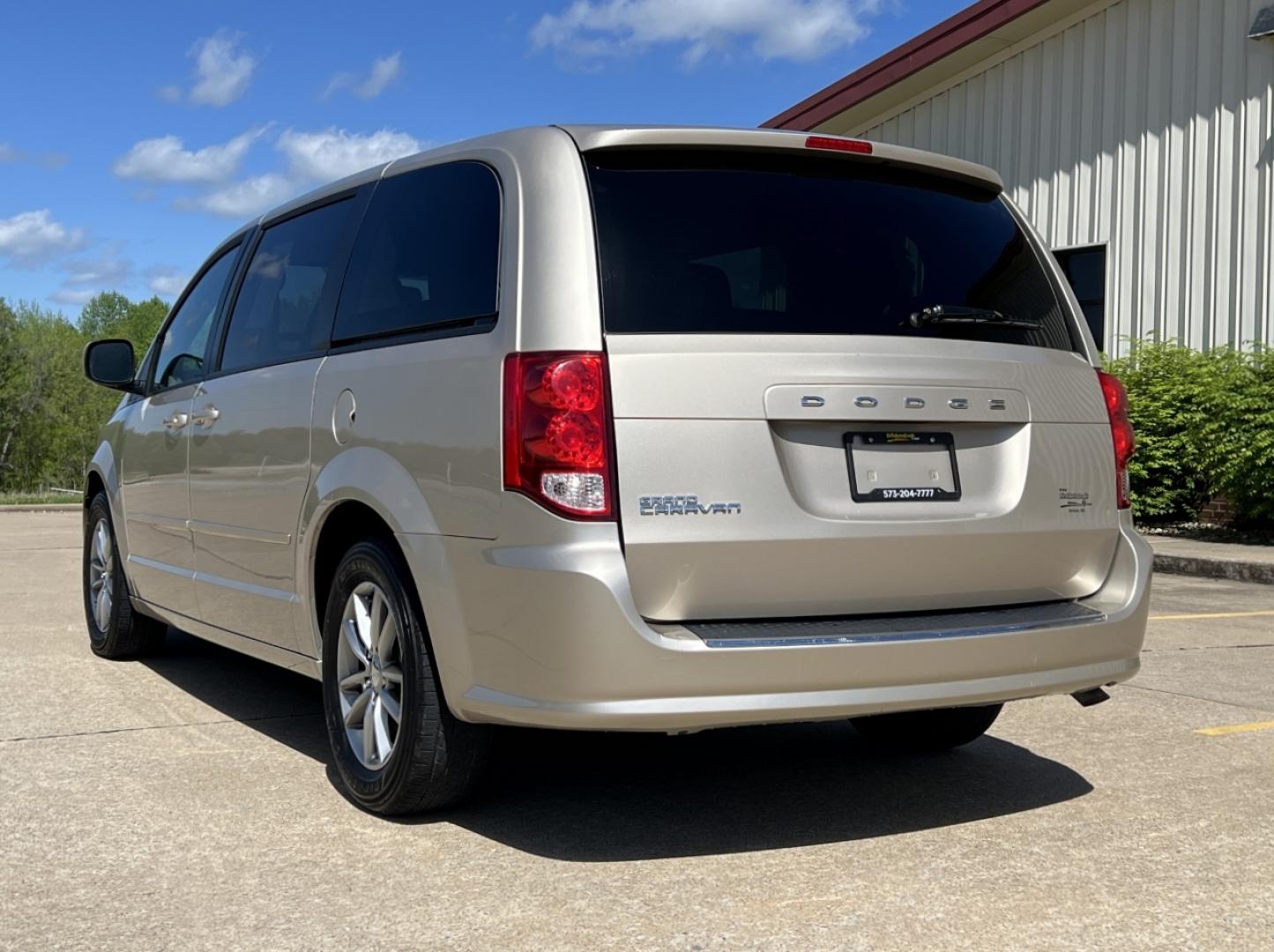 2015 GOLD /Black Cloth Dodge Grand Caravan SE (2C4RDGBG7FR) with an 3.6L V6 engine, Automatic transmission, located at 2990 Old Orchard Rd., Jackson, MO, 63755, 37.354214, -89.612106 - 2015 Dodge Grand Caravan SE Local 1-Owner Only 50xxx miles Front Wheel Drive 3.6L V6 Automatic 3rd Row Stow 'N Go Cruise Power Windows/Locks/Mirrors We have financing available and we accept trades! Fill out a credit application on our website or come by today! If you have any questions, - Photo#6
