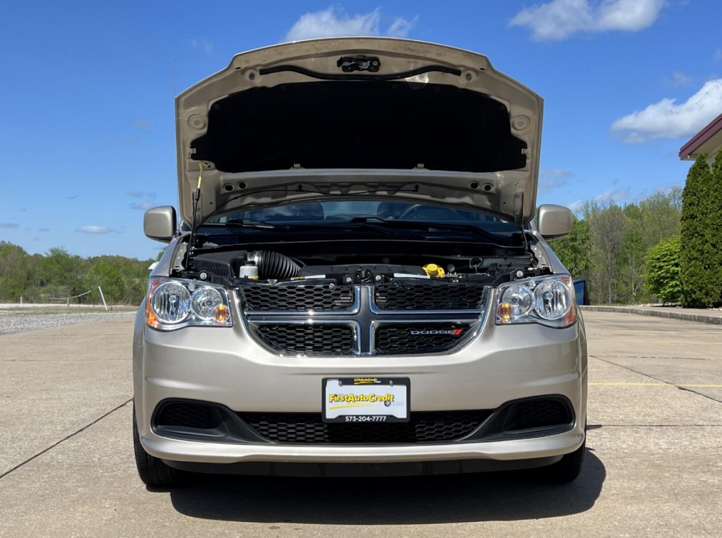 2015 GOLD /Black Cloth Dodge Grand Caravan SE (2C4RDGBG7FR) with an 3.6L V6 engine, Automatic transmission, located at 2990 Old Orchard Rd., Jackson, MO, 63755, 37.354214, -89.612106 - 2015 Dodge Grand Caravan SE Local 1-Owner Only 50xxx miles Front Wheel Drive 3.6L V6 Automatic 3rd Row Stow 'N Go Cruise Power Windows/Locks/Mirrors We have financing available and we accept trades! Fill out a credit application on our website or come by today! If you have any questions, - Photo#26