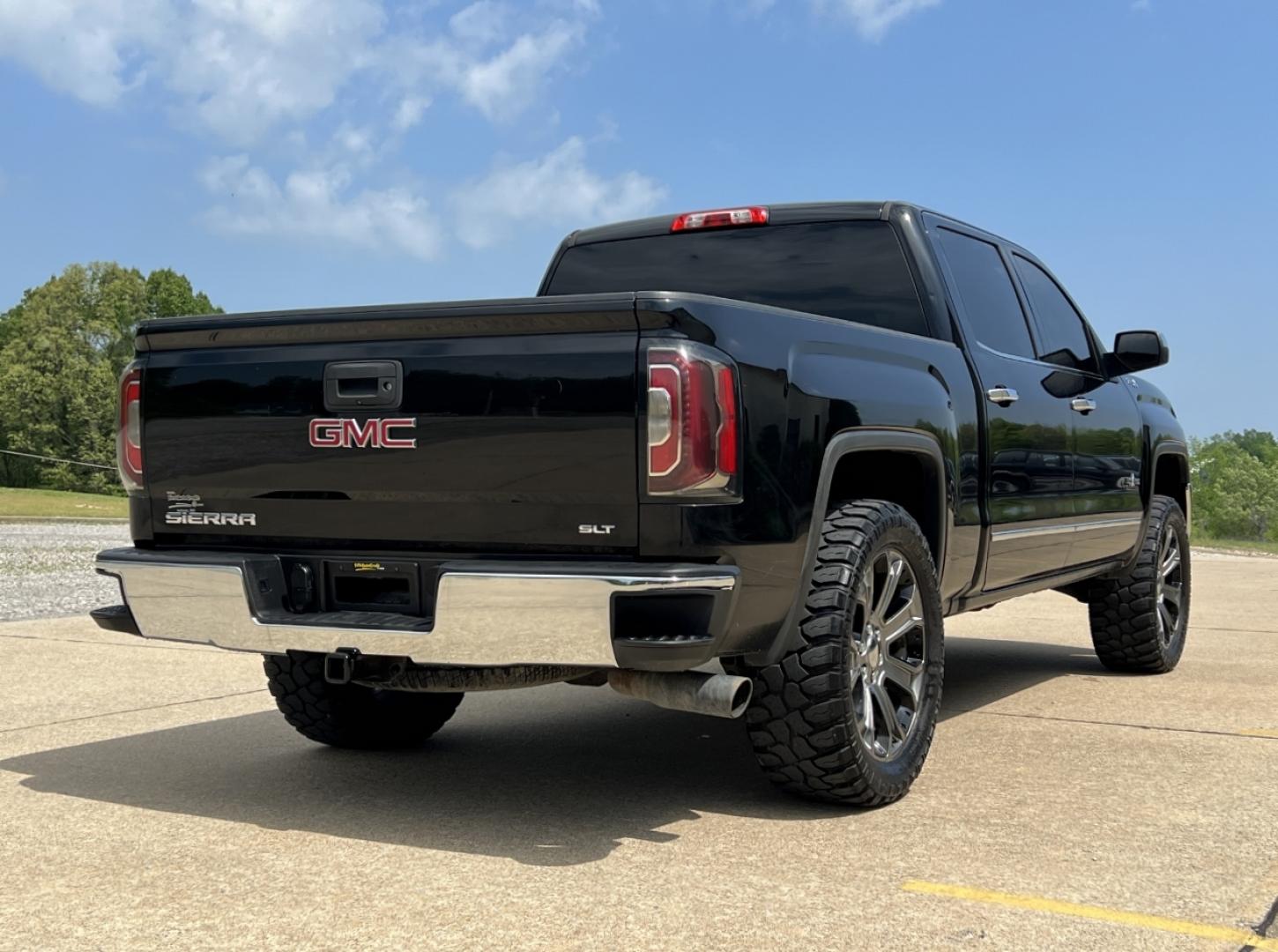 2016 BLACK /Black Leather GMC Sierra 1500 SLT Crew Cab 4WD (3GTU2NEC7GG) with an 5.3L V8 engine, Automatic transmission, located at 2990 Old Orchard Rd., Jackson, MO, 63755, 37.354214, -89.612106 - 2016 GMC Sierra 1500 SLT 131xxx miles 4x4 5.3L V8 Automatic Leather 22" Wheels Navigation Backup Camera Power/Heated/Cooled Seats Bluetooth Cruise Remote Start Power Windows/Locks/Mirrors We have financing available and we accept trades! Fill out a credit application on our website or - Photo#10