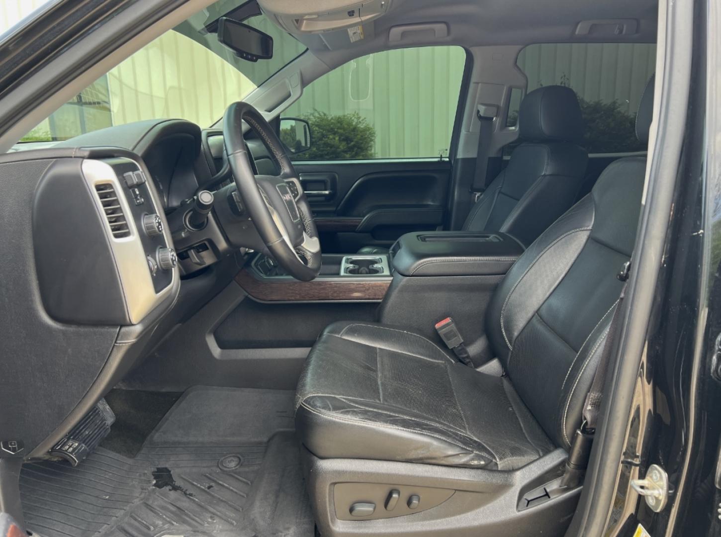 2016 BLACK /Black Leather GMC Sierra 1500 SLT Crew Cab 4WD (3GTU2NEC7GG) with an 5.3L V8 engine, Automatic transmission, located at 2990 Old Orchard Rd., Jackson, MO, 63755, 37.354214, -89.612106 - 2016 GMC Sierra 1500 SLT 131xxx miles 4x4 5.3L V8 Automatic Leather 22" Wheels Navigation Backup Camera Power/Heated/Cooled Seats Bluetooth Cruise Remote Start Power Windows/Locks/Mirrors We have financing available and we accept trades! Fill out a credit application on our website or - Photo#15