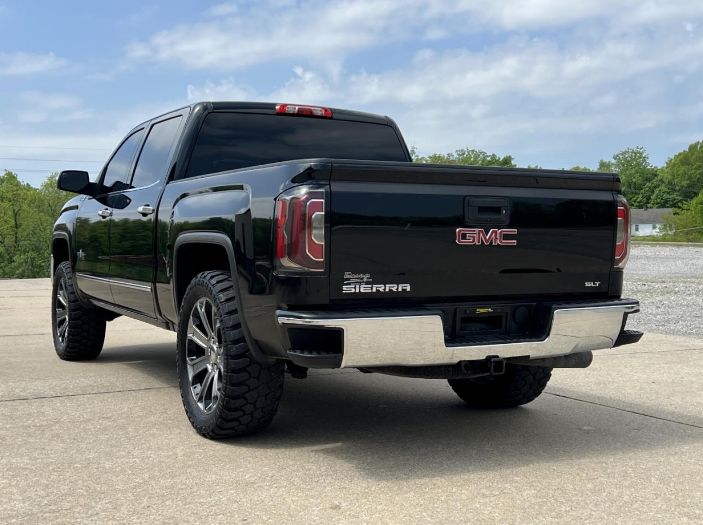 2016 BLACK /Black Leather GMC Sierra 1500 SLT Crew Cab 4WD (3GTU2NEC7GG) with an 5.3L V8 engine, Automatic transmission, located at 2990 Old Orchard Rd., Jackson, MO, 63755, 37.354214, -89.612106 - 2016 GMC Sierra 1500 SLT 131xxx miles 4x4 5.3L V8 Automatic Leather 22" Wheels Navigation Backup Camera Power/Heated/Cooled Seats Bluetooth Cruise Remote Start Power Windows/Locks/Mirrors We have financing available and we accept trades! Fill out a credit application on our website or - Photo#11