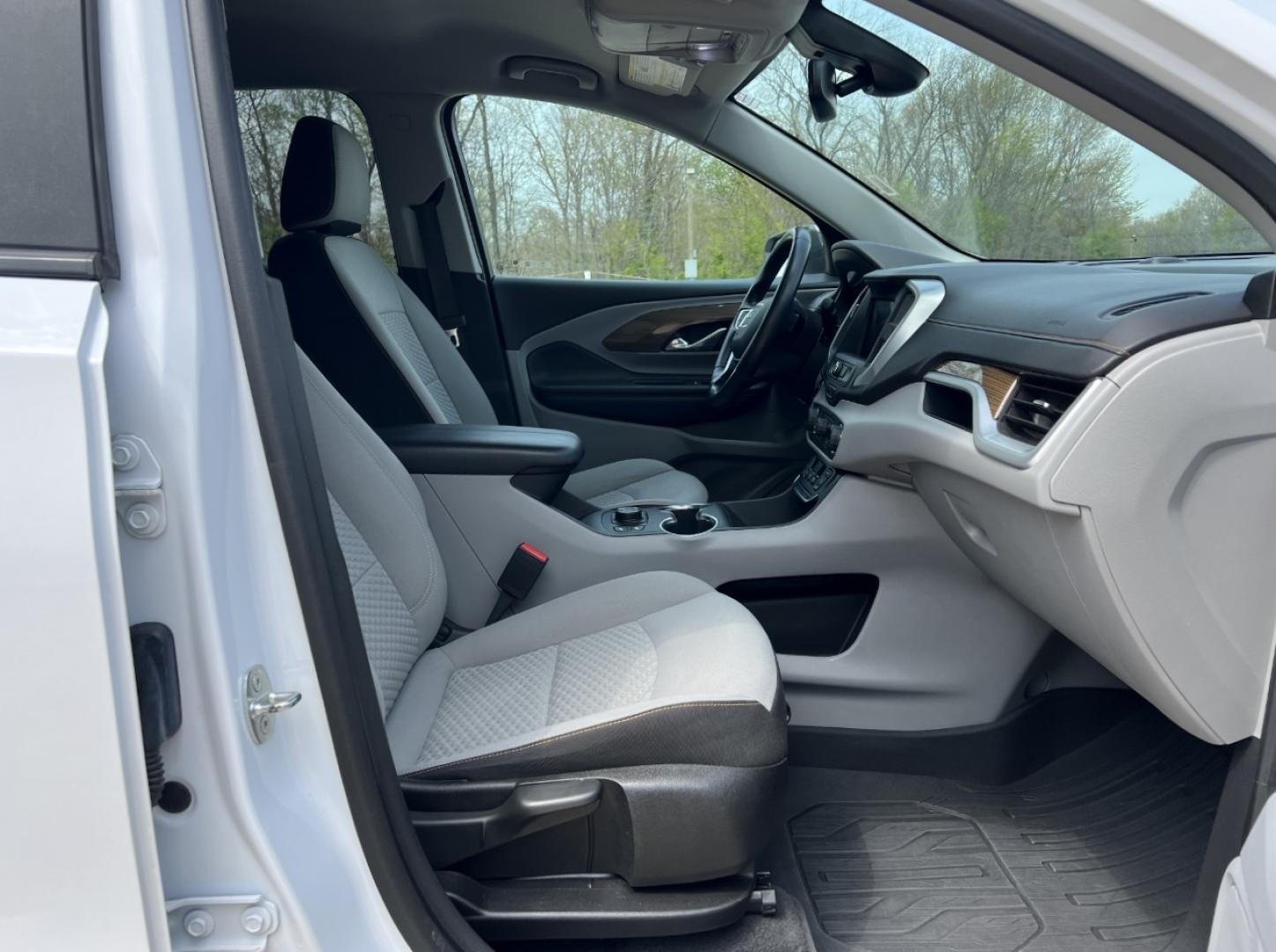 2021 WHITE /Gray Cloth GMC Terrain SLE AWD (3GKALTEV3ML) with an 1.5L 4 Cyl. TURBO engine, Automatic transmission, located at 2990 Old Orchard Rd., Jackson, MO, 63755, 37.354214, -89.612106 - 2021 GMC Terrain SLE 70xxx miles All Wheel Drive 1.5L 4 Cyl. Automatic Backup Camera Power Driver Seat Heated Seats Bluetooth Remote Start Cruise Power Windows/Locks/Mirrors We have financing available and we accept trades! Fill out a credit application on our website or come by today! - Photo#16