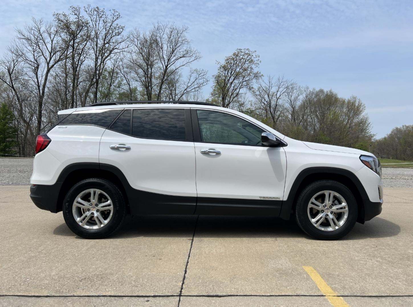 2021 WHITE /Gray Cloth GMC Terrain SLE AWD (3GKALTEV3ML) with an 1.5L 4 Cyl. TURBO engine, Automatic transmission, located at 2990 Old Orchard Rd., Jackson, MO, 63755, 37.354214, -89.612106 - 2021 GMC Terrain SLE 70xxx miles All Wheel Drive 1.5L 4 Cyl. Automatic Backup Camera Power Driver Seat Heated Seats Bluetooth Remote Start Cruise Power Windows/Locks/Mirrors We have financing available and we accept trades! Fill out a credit application on our website or come by today! - Photo#8