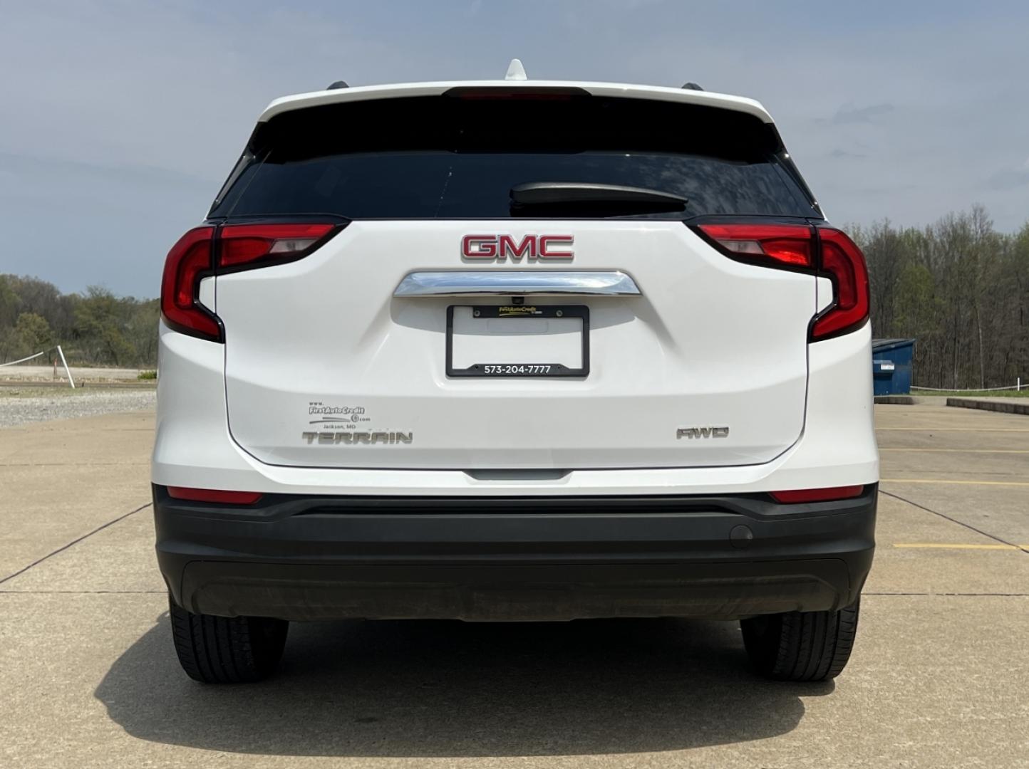 2021 WHITE /Gray Cloth GMC Terrain SLE AWD (3GKALTEV3ML) with an 1.5L 4 Cyl. TURBO engine, Automatic transmission, located at 2990 Old Orchard Rd., Jackson, MO, 63755, 37.354214, -89.612106 - 2021 GMC Terrain SLE 70xxx miles All Wheel Drive 1.5L 4 Cyl. Automatic Backup Camera Power Driver Seat Heated Seats Bluetooth Remote Start Cruise Power Windows/Locks/Mirrors We have financing available and we accept trades! Fill out a credit application on our website or come by today! - Photo#11