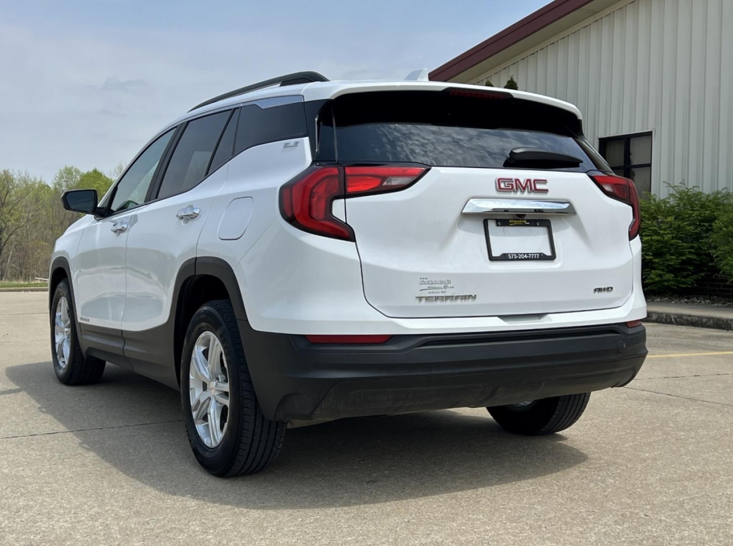 2021 WHITE /Gray Cloth GMC Terrain SLE AWD (3GKALTEV3ML) with an 1.5L 4 Cyl. TURBO engine, Automatic transmission, located at 2990 Old Orchard Rd., Jackson, MO, 63755, 37.354214, -89.612106 - 2021 GMC Terrain SLE 70xxx miles All Wheel Drive 1.5L 4 Cyl. Automatic Backup Camera Power Driver Seat Heated Seats Bluetooth Remote Start Cruise Power Windows/Locks/Mirrors We have financing available and we accept trades! Fill out a credit application on our website or come by today! - Photo#10