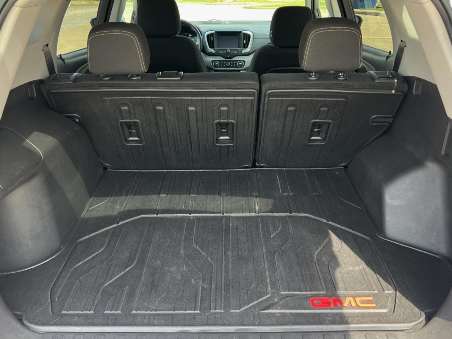 2021 WHITE /Gray Cloth GMC Terrain SLE AWD (3GKALTEV3ML) with an 1.5L 4 Cyl. TURBO engine, Automatic transmission, located at 2990 Old Orchard Rd., Jackson, MO, 63755, 37.354214, -89.612106 - 2021 GMC Terrain SLE 70xxx miles All Wheel Drive 1.5L 4 Cyl. Automatic Backup Camera Power Driver Seat Heated Seats Bluetooth Remote Start Cruise Power Windows/Locks/Mirrors We have financing available and we accept trades! Fill out a credit application on our website or come by today! - Photo#20