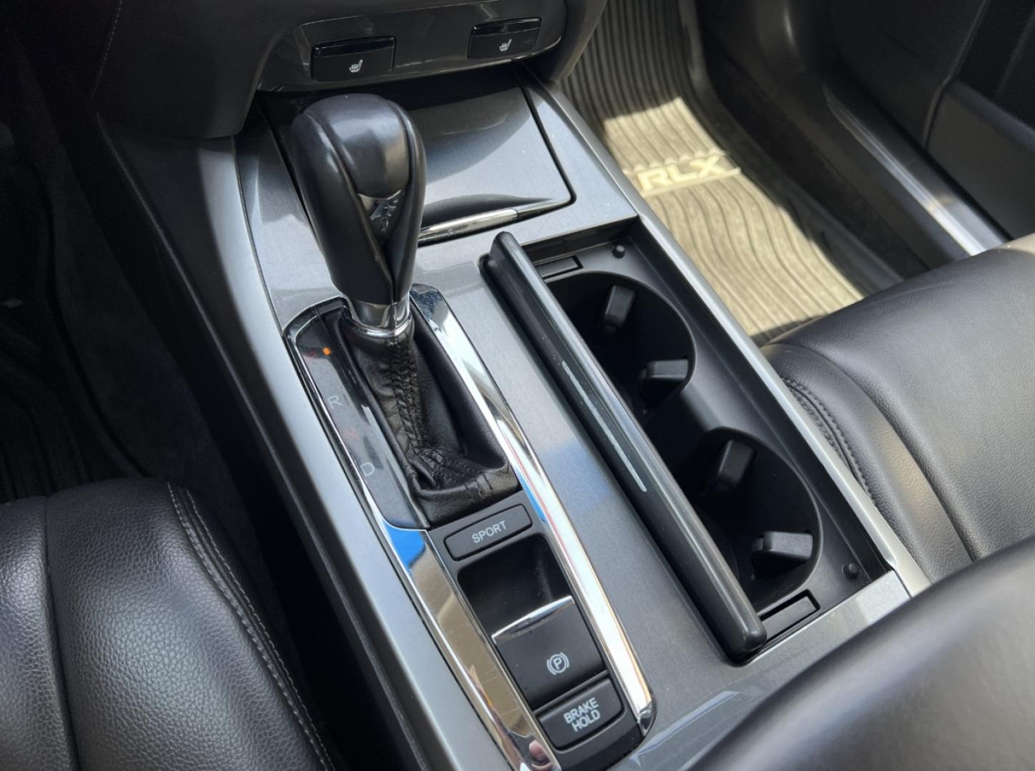 2014 WHITE /Black Leather Acura RLX (JH4KC1F32EC) with an 3.5L V6 engine, Automatic transmission, located at 2990 Old Orchard Rd., Jackson, MO, 63755, 37.354214, -89.612106 - *** SALVAGE TITLE *** 2014 Acura RLX 260xxx miles Front Wheel Drive 3.5L V6 Automatic Leather Navigation Power/Heated Seats Backup Camera Sunroof Bluetooth Cruise Power Windows/Locks/Mirrors We have financing available and we accept trades! Fill out a credit application on our websit - Photo#25