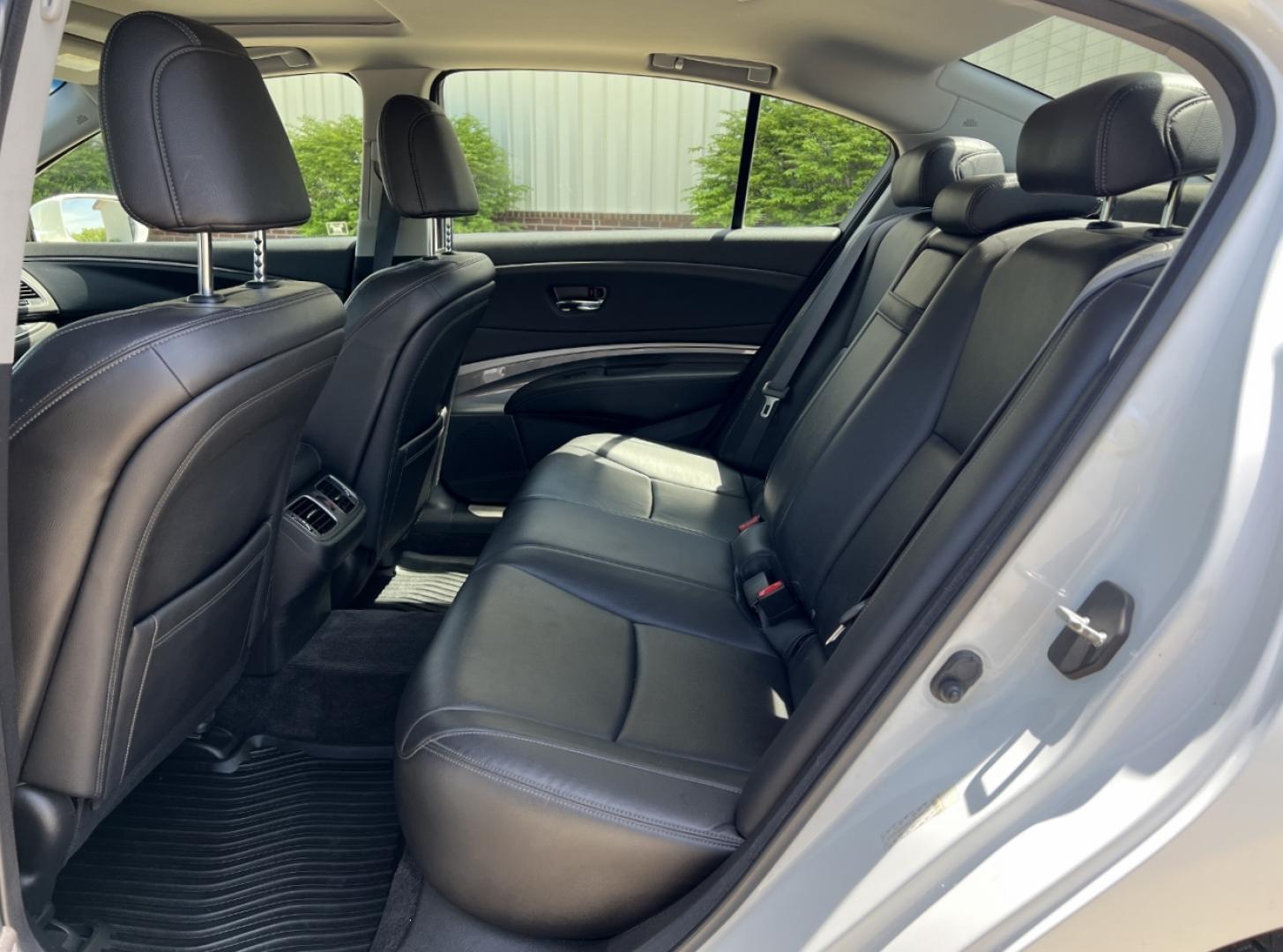 2014 WHITE /Black Leather Acura RLX (JH4KC1F32EC) with an 3.5L V6 engine, Automatic transmission, located at 2990 Old Orchard Rd., Jackson, MO, 63755, 37.354214, -89.612106 - *** SALVAGE TITLE *** 2014 Acura RLX 260xxx miles Front Wheel Drive 3.5L V6 Automatic Leather Navigation Power/Heated Seats Backup Camera Sunroof Bluetooth Cruise Power Windows/Locks/Mirrors We have financing available and we accept trades! Fill out a credit application on our websit - Photo#18