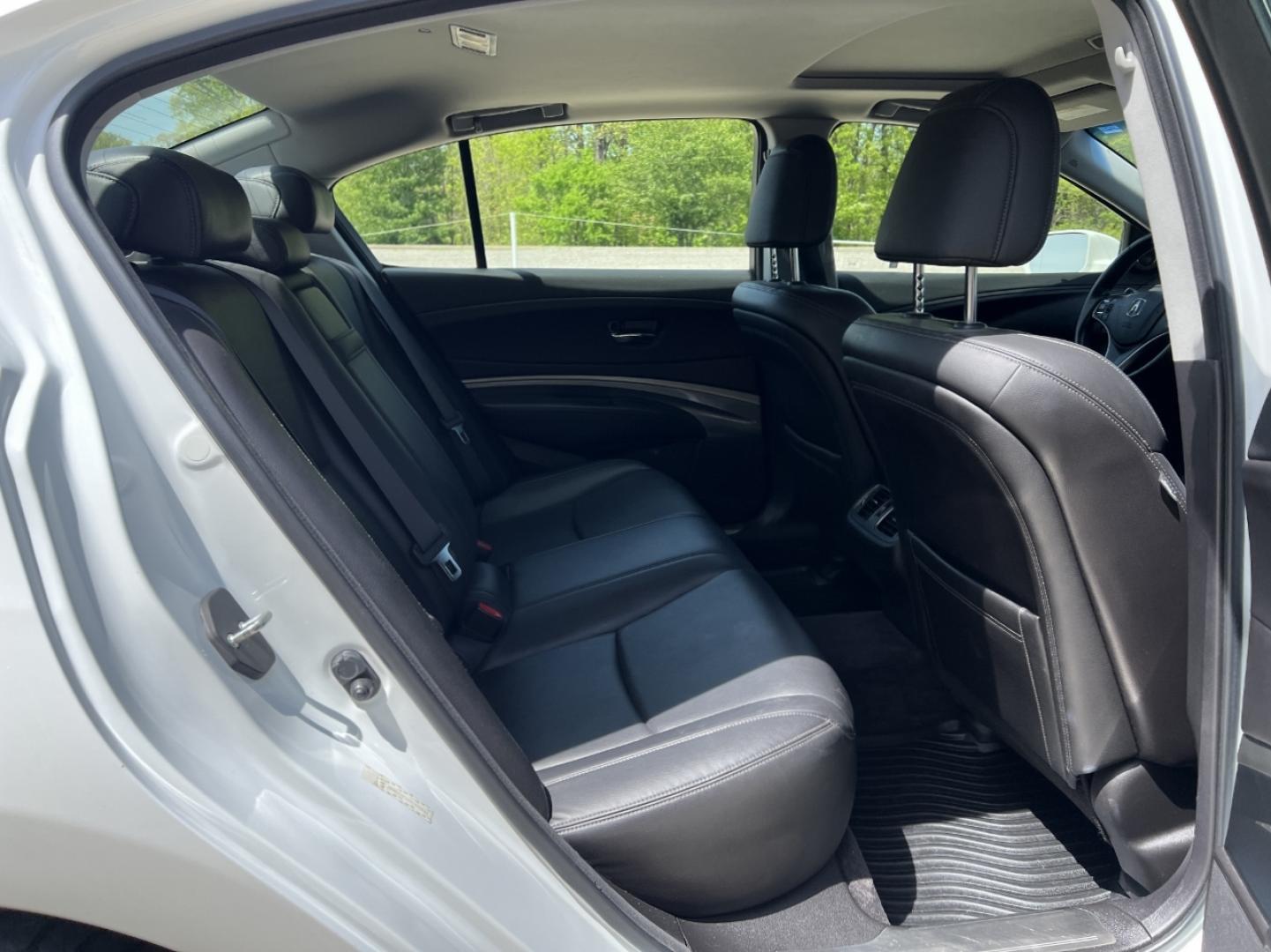 2014 WHITE /Black Leather Acura RLX (JH4KC1F32EC) with an 3.5L V6 engine, Automatic transmission, located at 2990 Old Orchard Rd., Jackson, MO, 63755, 37.354214, -89.612106 - *** SALVAGE TITLE *** 2014 Acura RLX 260xxx miles Front Wheel Drive 3.5L V6 Automatic Leather Navigation Power/Heated Seats Backup Camera Sunroof Bluetooth Cruise Power Windows/Locks/Mirrors We have financing available and we accept trades! Fill out a credit application on our websit - Photo#19