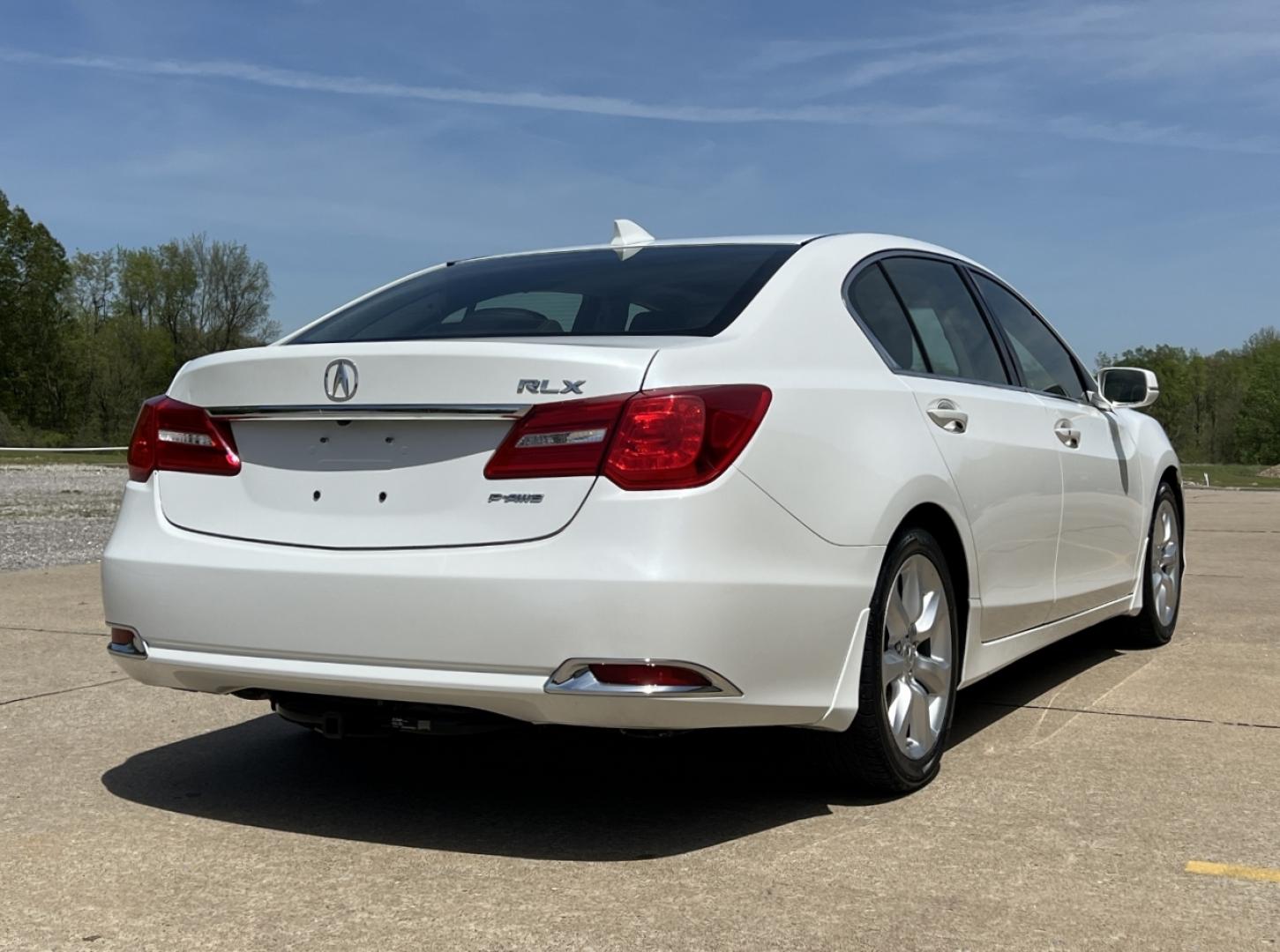 2014 WHITE /Black Leather Acura RLX (JH4KC1F32EC) with an 3.5L V6 engine, Automatic transmission, located at 2990 Old Orchard Rd., Jackson, MO, 63755, 37.354214, -89.612106 - *** SALVAGE TITLE *** 2014 Acura RLX 260xxx miles Front Wheel Drive 3.5L V6 Automatic Leather Navigation Power/Heated Seats Backup Camera Sunroof Bluetooth Cruise Power Windows/Locks/Mirrors We have financing available and we accept trades! Fill out a credit application on our websit - Photo#10