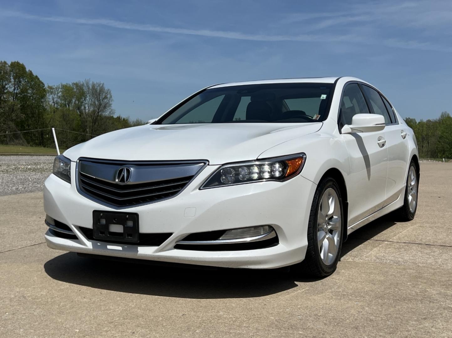 2014 WHITE /Black Leather Acura RLX (JH4KC1F32EC) with an 3.5L V6 engine, Automatic transmission, located at 2990 Old Orchard Rd., Jackson, MO, 63755, 37.354214, -89.612106 - *** SALVAGE TITLE *** 2014 Acura RLX 260xxx miles Front Wheel Drive 3.5L V6 Automatic Leather Navigation Power/Heated Seats Backup Camera Sunroof Bluetooth Cruise Power Windows/Locks/Mirrors We have financing available and we accept trades! Fill out a credit application on our websit - Photo#7