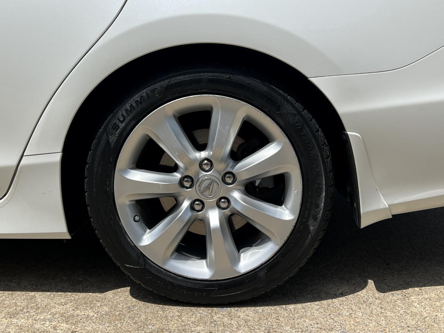 2014 WHITE /Black Leather Acura RLX (JH4KC1F32EC) with an 3.5L V6 engine, Automatic transmission, located at 2990 Old Orchard Rd., Jackson, MO, 63755, 37.354214, -89.612106 - *** SALVAGE TITLE *** 2014 Acura RLX 260xxx miles Front Wheel Drive 3.5L V6 Automatic Leather Navigation Power/Heated Seats Backup Camera Sunroof Bluetooth Cruise Power Windows/Locks/Mirrors We have financing available and we accept trades! Fill out a credit application on our websit - Photo#39