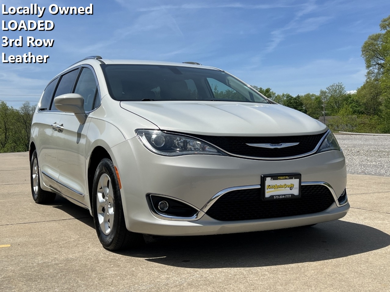photo of 2017 Chrysler Pacifica Touring-L Plus