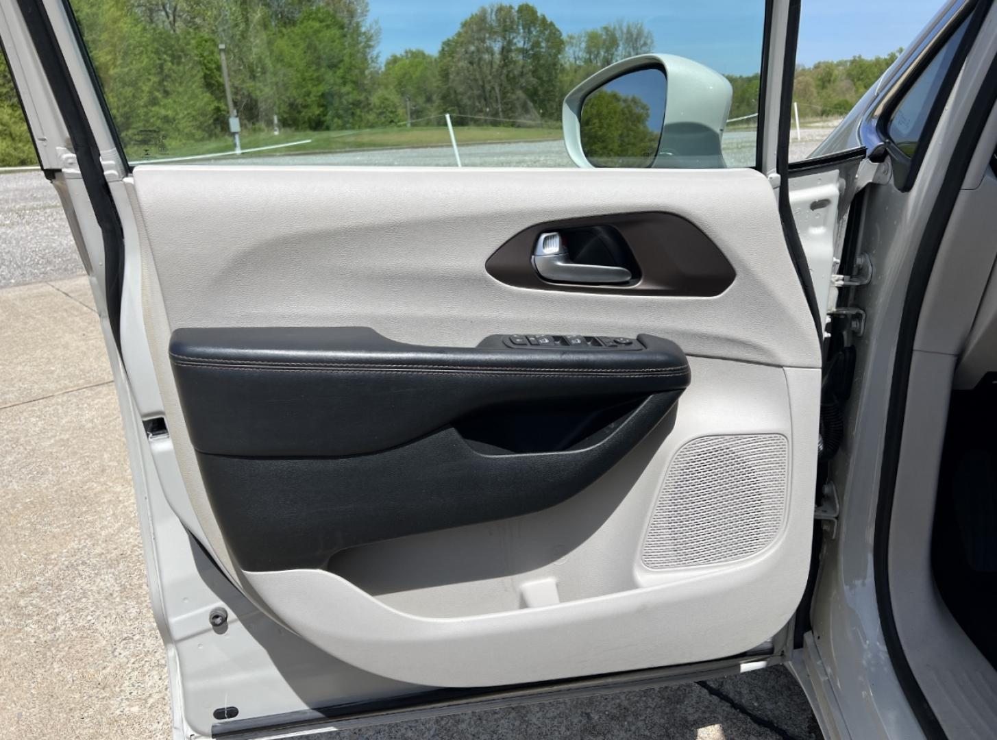 2017 TAN /Tan Leather Chrysler Pacifica Touring-L Plus (2C4RC1EG3HR) with an 3.6L V6 engine, Automatic transmission, located at 2990 Old Orchard Rd., Jackson, MO, 63755, 37.354214, -89.612106 - 2017 Chrysler Pacifica Touring-L Plus 111xxx miles Front Wheel Drive 3.6L V6 Automatic Leather 3rd Row Stow 'N Go Navigation Rear Entertainment Backup Camera Power/Heated Seats Heated Rear Seats Heated Steering Wheel Bluetooth Remote Start Cruise Power Windows/Locks/Mirrors We have - Photo#16