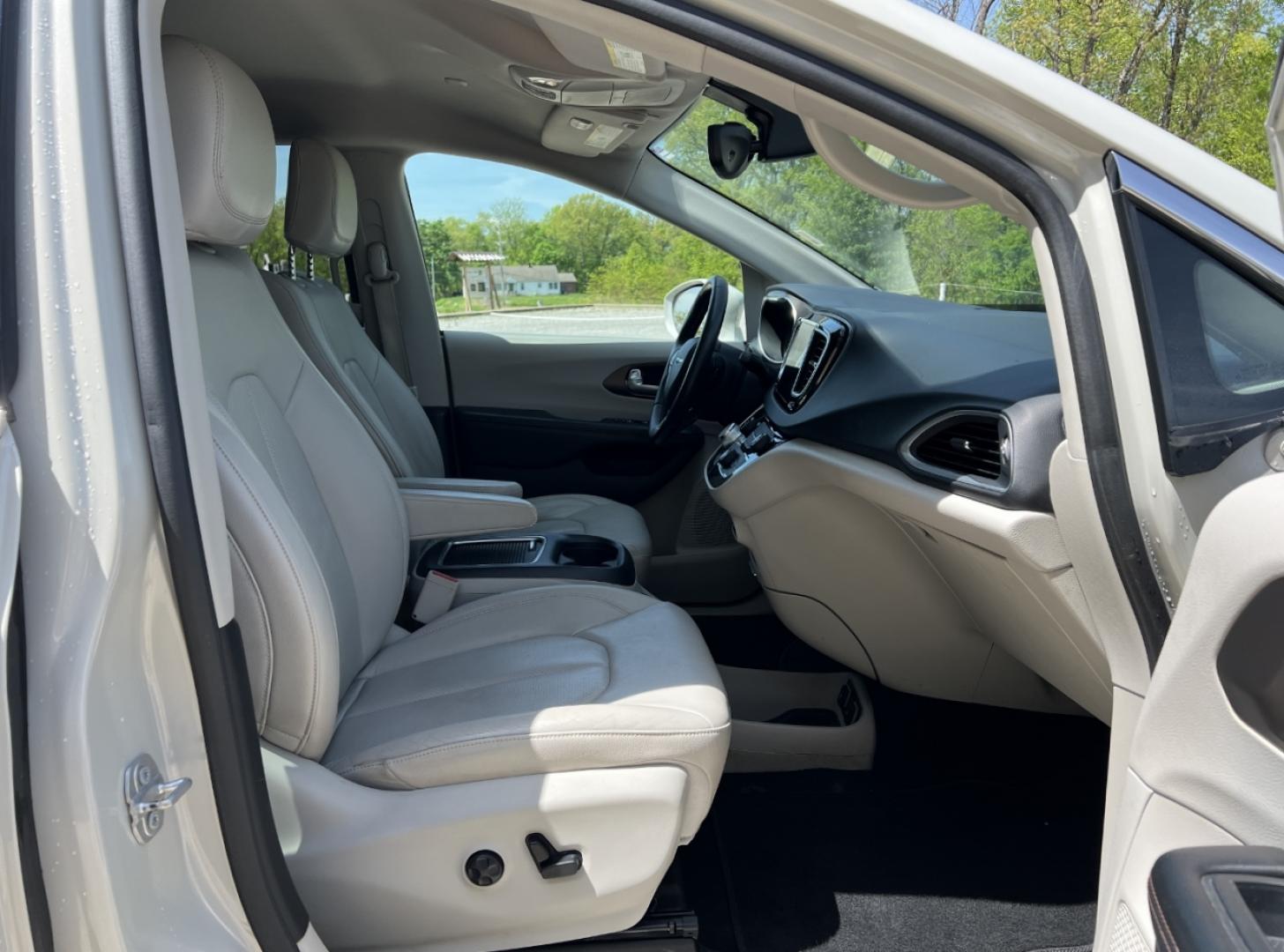 2017 TAN /Tan Leather Chrysler Pacifica Touring-L Plus (2C4RC1EG3HR) with an 3.6L V6 engine, Automatic transmission, located at 2990 Old Orchard Rd., Jackson, MO, 63755, 37.354214, -89.612106 - 2017 Chrysler Pacifica Touring-L Plus 111xxx miles Front Wheel Drive 3.6L V6 Automatic Leather 3rd Row Stow 'N Go Navigation Rear Entertainment Backup Camera Power/Heated Seats Heated Rear Seats Heated Steering Wheel Bluetooth Remote Start Cruise Power Windows/Locks/Mirrors We have - Photo#19