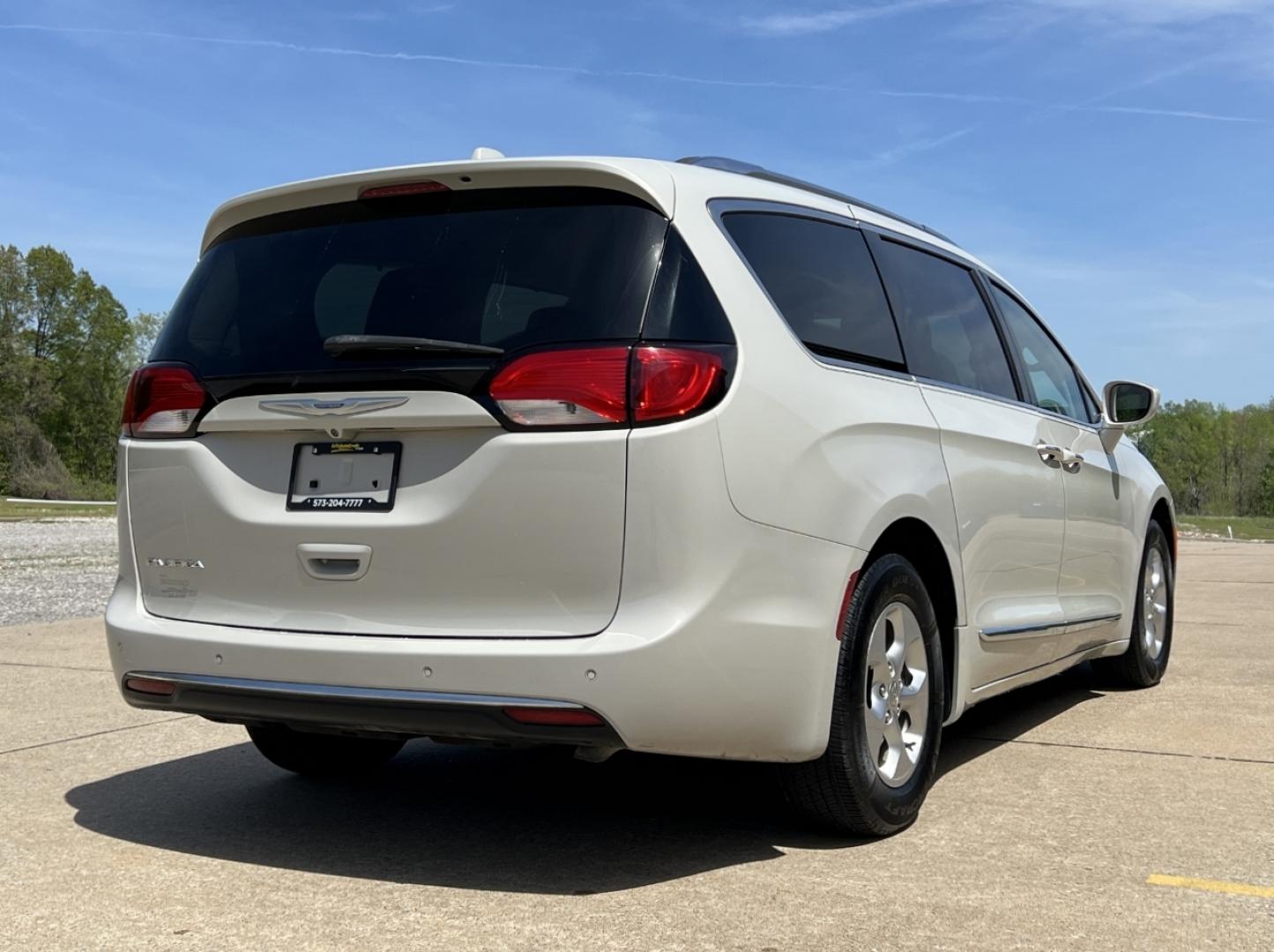 2017 TAN /Tan Leather Chrysler Pacifica Touring-L Plus (2C4RC1EG3HR) with an 3.6L V6 engine, Automatic transmission, located at 2990 Old Orchard Rd., Jackson, MO, 63755, 37.354214, -89.612106 - 2017 Chrysler Pacifica Touring-L Plus 111xxx miles Front Wheel Drive 3.6L V6 Automatic Leather 3rd Row Stow 'N Go Navigation Rear Entertainment Backup Camera Power/Heated Seats Heated Rear Seats Heated Steering Wheel Bluetooth Remote Start Cruise Power Windows/Locks/Mirrors We have - Photo#12