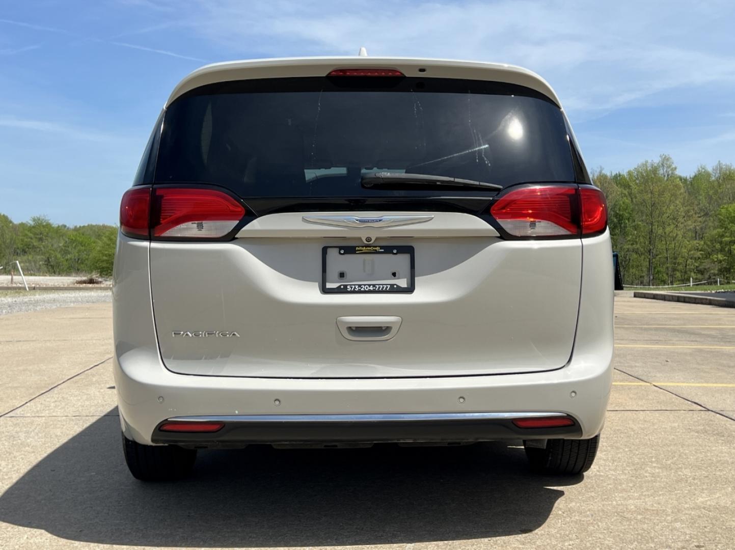 2017 TAN /Tan Leather Chrysler Pacifica Touring-L Plus (2C4RC1EG3HR) with an 3.6L V6 engine, Automatic transmission, located at 2990 Old Orchard Rd., Jackson, MO, 63755, 37.354214, -89.612106 - 2017 Chrysler Pacifica Touring-L Plus 111xxx miles Front Wheel Drive 3.6L V6 Automatic Leather 3rd Row Stow 'N Go Navigation Rear Entertainment Backup Camera Power/Heated Seats Heated Rear Seats Heated Steering Wheel Bluetooth Remote Start Cruise Power Windows/Locks/Mirrors We have - Photo#14