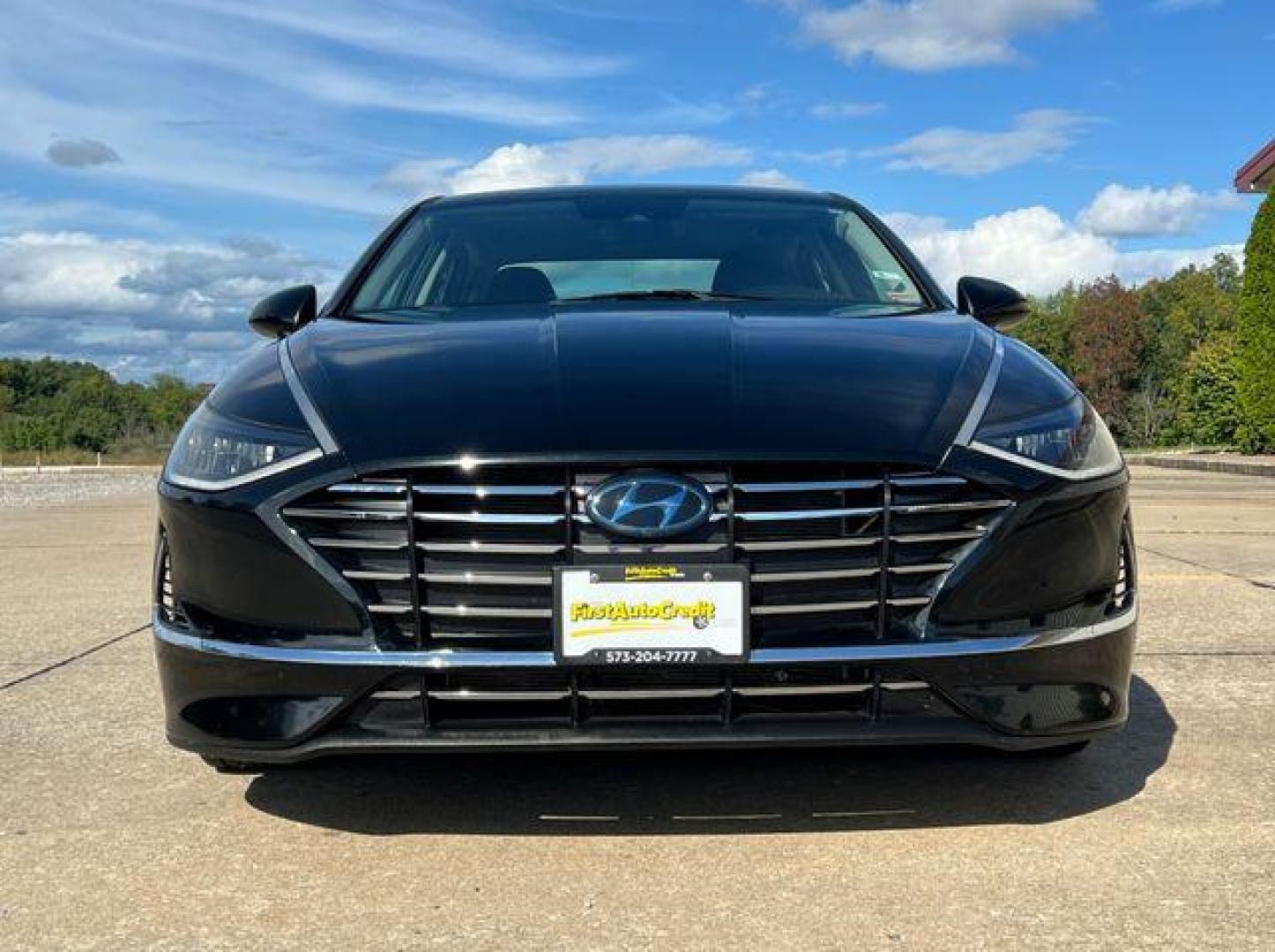 2020 BLACK /Gray Cloth HYUNDAI SONATA SE (5NPEG4JA3LH) with an 2.5L 4 Cyl. engine, Automatic transmission, located at 2990 Old Orchard Rd., Jackson, MO, 63755, 37.354214, -89.612106 - 2020 Hyundai Sonata SE Only 25xxx miles Front Wheel Drive 2.5L 4 Cyl. Automatic Backup Camera Bluetooth Cruise Power Windows/Locks/Mirrors We have financing available and we accept trades! Fill out a credit application on our website or come by today! If you have any questions, give us a c - Photo#9