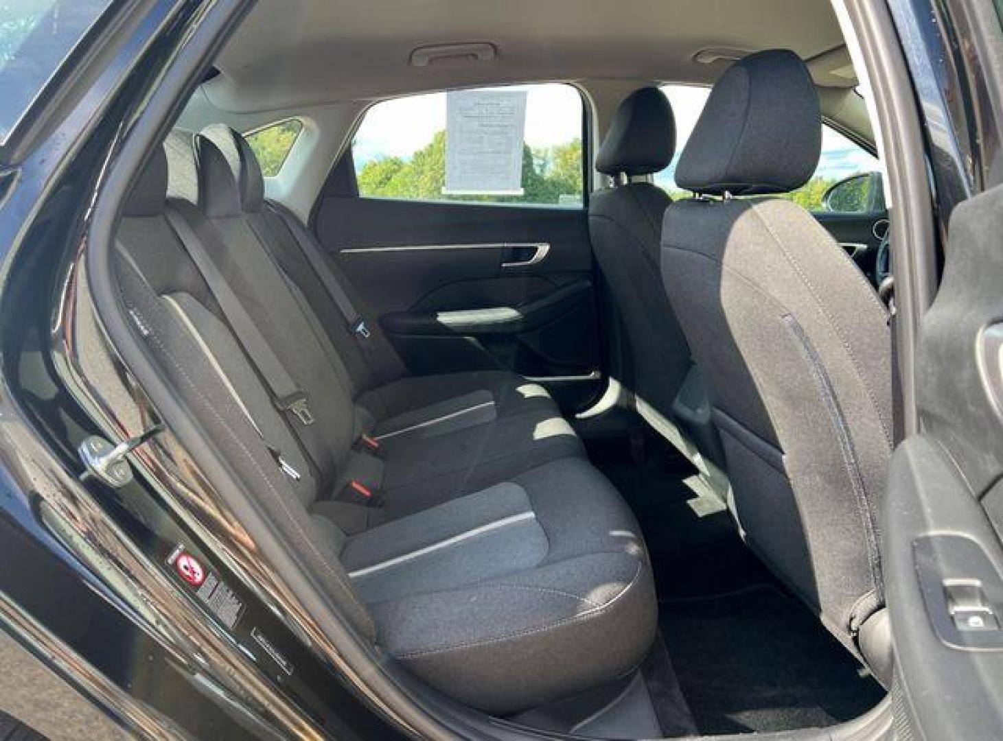 2020 BLACK /Gray Cloth HYUNDAI SONATA SE (5NPEG4JA3LH) with an 2.5L 4 Cyl. engine, Automatic transmission, located at 2990 Old Orchard Rd., Jackson, MO, 63755, 37.354214, -89.612106 - 2020 Hyundai Sonata SE Only 25xxx miles Front Wheel Drive 2.5L 4 Cyl. Automatic Backup Camera Bluetooth Cruise Power Windows/Locks/Mirrors We have financing available and we accept trades! Fill out a credit application on our website or come by today! If you have any questions, give us a c - Photo#15