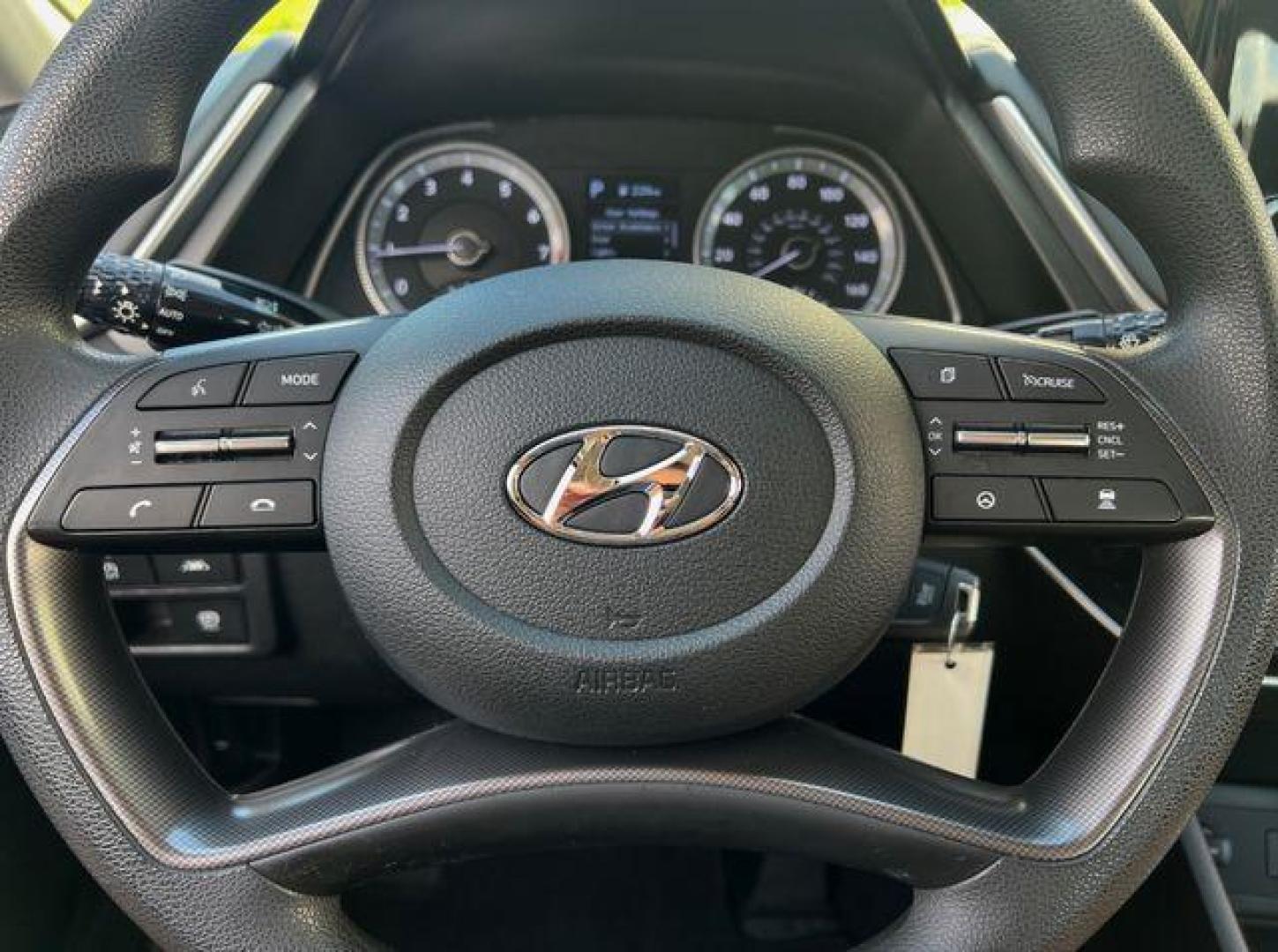 2020 BLACK /Gray Cloth HYUNDAI SONATA SE (5NPEG4JA3LH) with an 2.5L 4 Cyl. engine, Automatic transmission, located at 2990 Old Orchard Rd., Jackson, MO, 63755, 37.354214, -89.612106 - 2020 Hyundai Sonata SE Only 25xxx miles Front Wheel Drive 2.5L 4 Cyl. Automatic Backup Camera Bluetooth Cruise Power Windows/Locks/Mirrors We have financing available and we accept trades! Fill out a credit application on our website or come by today! If you have any questions, give us a c - Photo#19