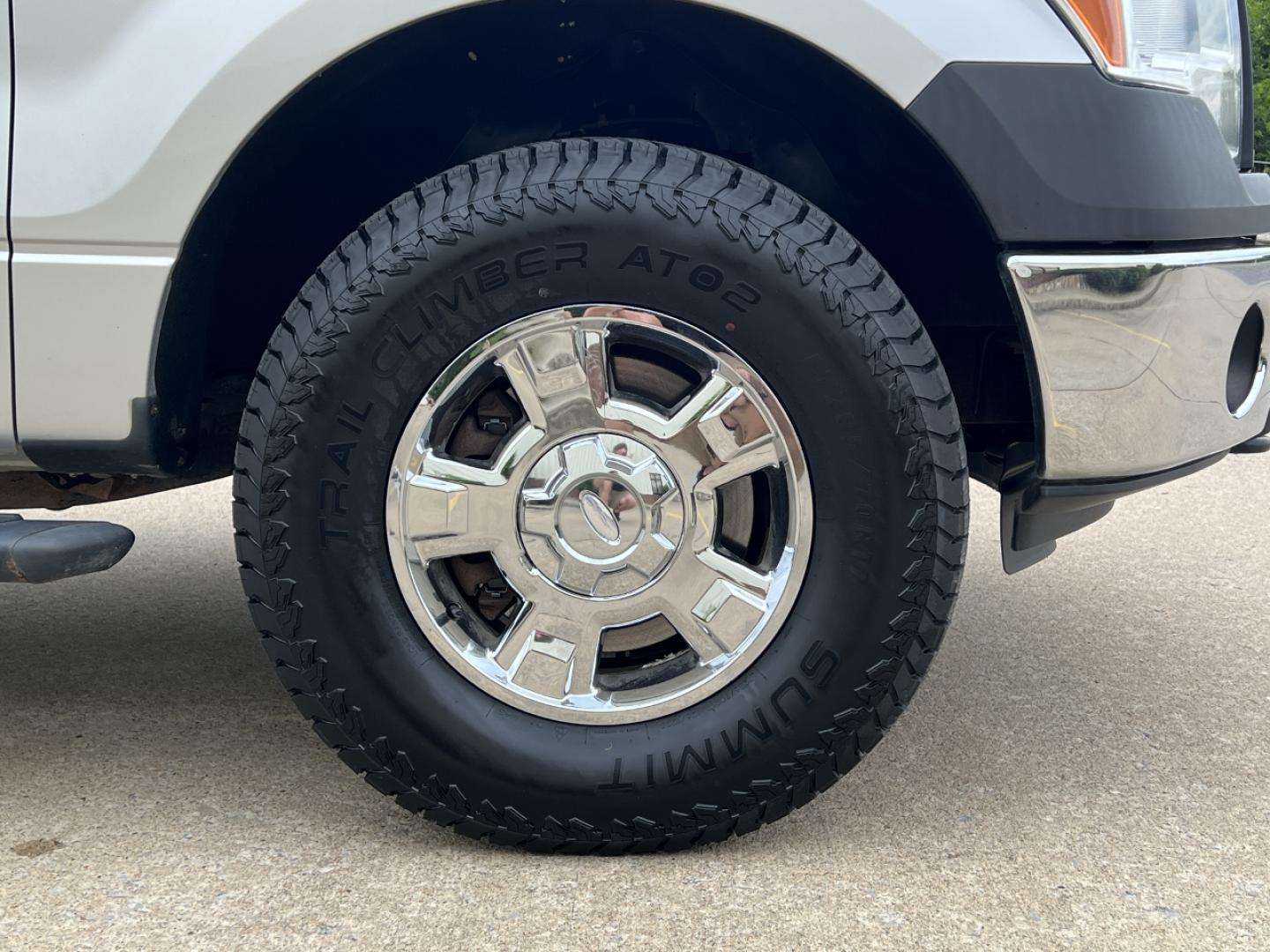 2012 SILVER /Gray Vinyl Ford F-150 XL SuperCab 4WD (1FTFX1ET4CF) with an 3.5L V6 TURBO engine, Automatic transmission, located at 506 S. Kingshighway, Cape Girardeau, MO, 63703, (573) 235-5000, 37.294994, -89.556206 - 2012 Ford F-150 XL 163xxx miles 4x4 3.5L V6 Automatic New Tires Backup Camera Bluetooth Cruise Power Windows/Locks/Mirrors We have financing available and we accept trades! Fill out a credit application on our website or come by today! If you have any questions, give us a call at (573) 23 - Photo#37