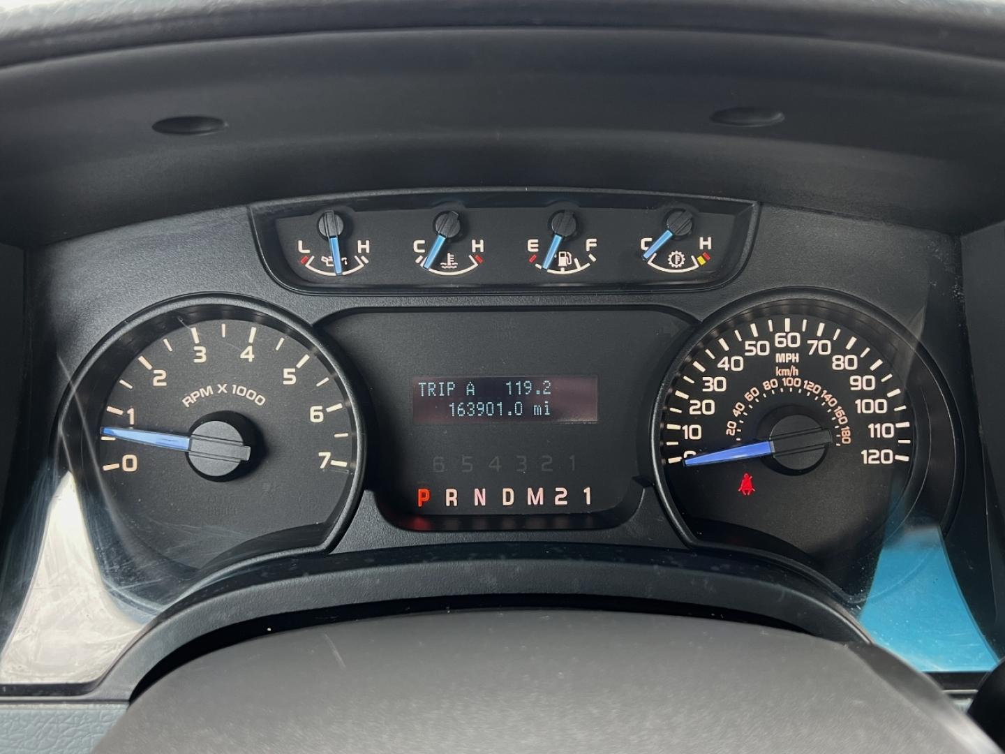 2012 SILVER /Gray Vinyl Ford F-150 XL SuperCab 4WD (1FTFX1ET4CF) with an 3.5L V6 TURBO engine, Automatic transmission, located at 506 S. Kingshighway, Cape Girardeau, MO, 63703, (573) 235-5000, 37.294994, -89.556206 - 2012 Ford F-150 XL 163xxx miles 4x4 3.5L V6 Automatic New Tires Backup Camera Bluetooth Cruise Power Windows/Locks/Mirrors We have financing available and we accept trades! Fill out a credit application on our website or come by today! If you have any questions, give us a call at (573) 23 - Photo#1