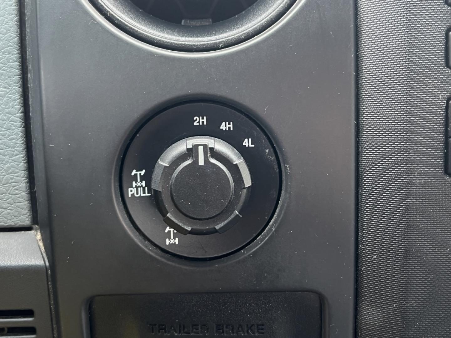 2012 SILVER /Gray Vinyl Ford F-150 XL SuperCab 4WD (1FTFX1ET4CF) with an 3.5L V6 TURBO engine, Automatic transmission, located at 506 S. Kingshighway, Cape Girardeau, MO, 63703, (573) 235-5000, 37.294994, -89.556206 - 2012 Ford F-150 XL 163xxx miles 4x4 3.5L V6 Automatic New Tires Backup Camera Bluetooth Cruise Power Windows/Locks/Mirrors We have financing available and we accept trades! Fill out a credit application on our website or come by today! If you have any questions, give us a call at (573) 23 - Photo#2