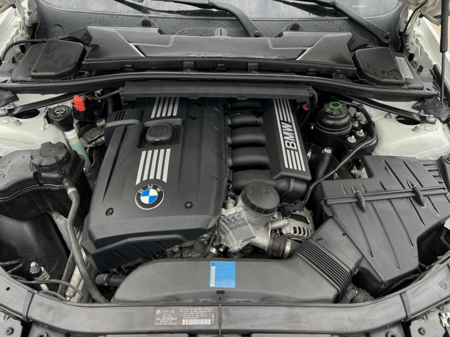 2010 WHITE /Tan Leather BMW 3-Series 328i (WBAPH7C53AE) with an 3.0L 6 Cyl. engine, Automatic transmission, located at 506 S. Kingshighway, Cape Girardeau, MO, 63703, (573) 235-5000, 37.294994, -89.556206 - 2010 BMW 3 Series 328i Only 95xxx miles Rear Wheel Drive 3.0L I6 Automatic Leather Navigation Power/Heated Seats Sunroof Cruise Power Windows/Locks/Mirrors We have financing available and we accept trades! Fill out a credit application on our website or come by today! If you have any que - Photo#30