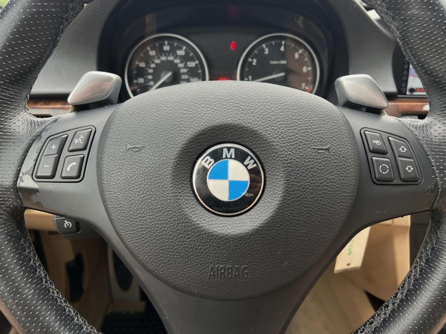 2010 WHITE /Tan Leather BMW 3-Series 328i (WBAPH7C53AE) with an 3.0L 6 Cyl. engine, Automatic transmission, located at 506 S. Kingshighway, Cape Girardeau, MO, 63703, (573) 235-5000, 37.294994, -89.556206 - 2010 BMW 3 Series 328i Only 95xxx miles Rear Wheel Drive 3.0L I6 Automatic Leather Navigation Power/Heated Seats Sunroof Cruise Power Windows/Locks/Mirrors We have financing available and we accept trades! Fill out a credit application on our website or come by today! If you have any que - Photo#22