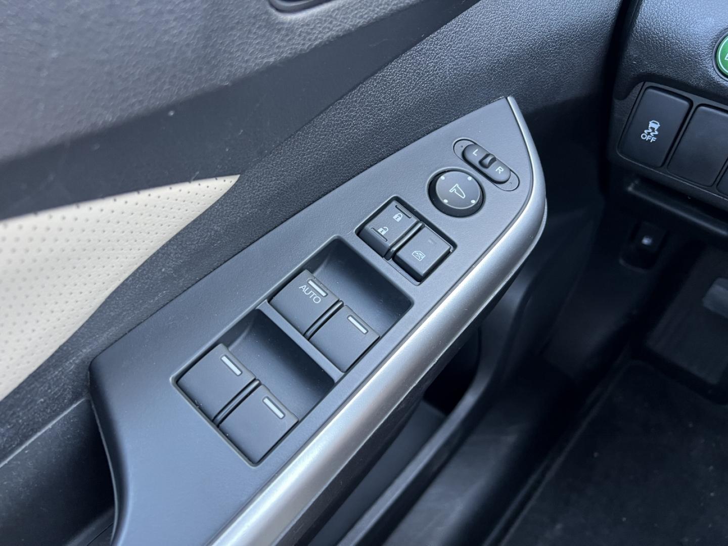 2015 BROWN /Tan Leather Honda CR-V EX-L 4WD (5J6RM4H74FL) with an 2.4L 4 Cyl. engine, Continuously Variable Transmission transmission, located at 2990 Old Orchard Rd., Jackson, MO, 63755, 37.354214, -89.612106 - 2015 Honda CR-V EX-L Local 1-Owner 186xxx miles All Wheel Drive 2.4L 4 Cyl. Automatic Leather Backup Camera Power Driver Seat Heated Seats Sunroof Cruise Power Windows/Locks/Mirrors We have financing available and we accept trades! Fill out a credit application on our website or come by - Photo#28
