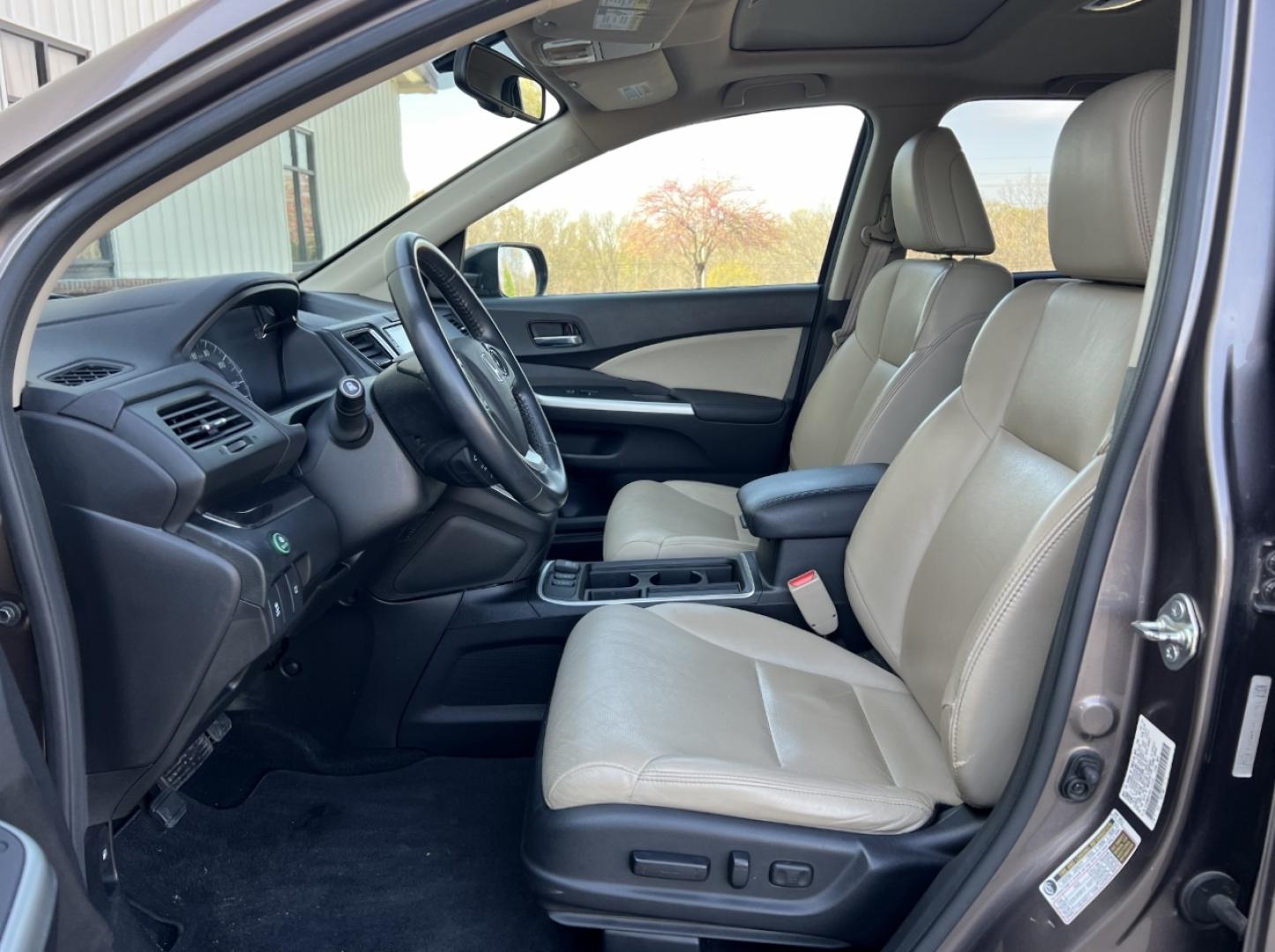 2015 BROWN /Tan Leather Honda CR-V EX-L 4WD (5J6RM4H74FL) with an 2.4L 4 Cyl. engine, Continuously Variable Transmission transmission, located at 2990 Old Orchard Rd., Jackson, MO, 63755, 37.354214, -89.612106 - 2015 Honda CR-V EX-L Local 1-Owner 186xxx miles All Wheel Drive 2.4L 4 Cyl. Automatic Leather Backup Camera Power Driver Seat Heated Seats Sunroof Cruise Power Windows/Locks/Mirrors We have financing available and we accept trades! Fill out a credit application on our website or come by - Photo#15