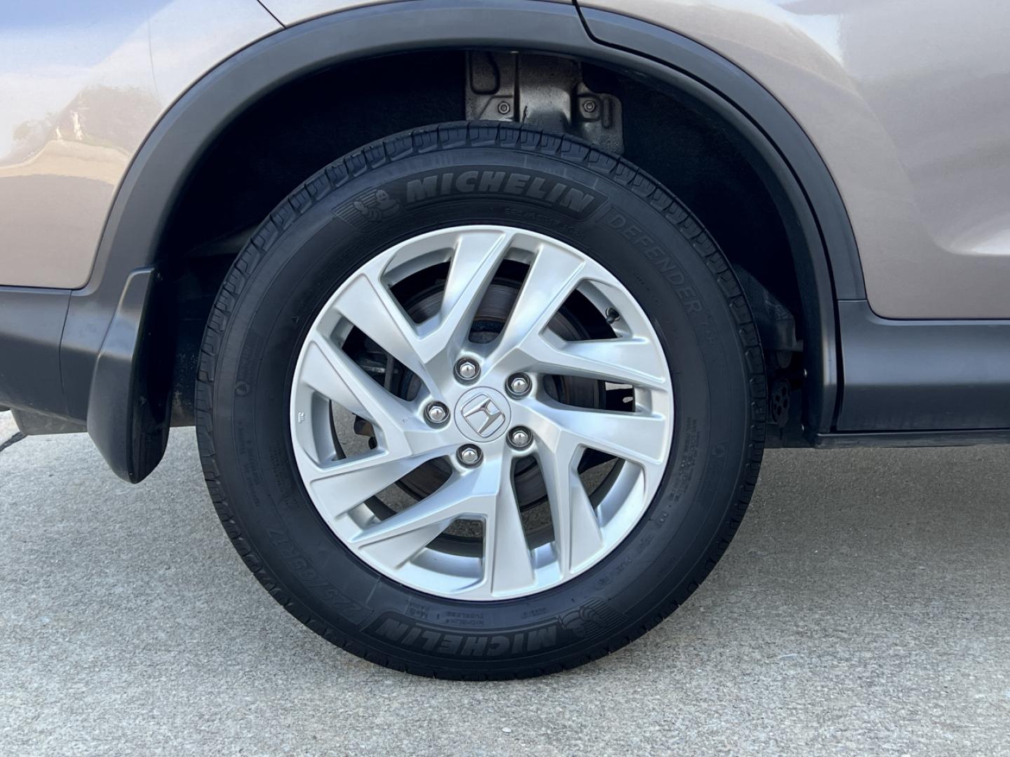 2015 BROWN /Tan Leather Honda CR-V EX-L 4WD (5J6RM4H74FL) with an 2.4L 4 Cyl. engine, Continuously Variable Transmission transmission, located at 2990 Old Orchard Rd., Jackson, MO, 63755, 37.354214, -89.612106 - 2015 Honda CR-V EX-L Local 1-Owner 186xxx miles All Wheel Drive 2.4L 4 Cyl. Automatic Leather Backup Camera Power Driver Seat Heated Seats Sunroof Cruise Power Windows/Locks/Mirrors We have financing available and we accept trades! Fill out a credit application on our website or come by - Photo#37