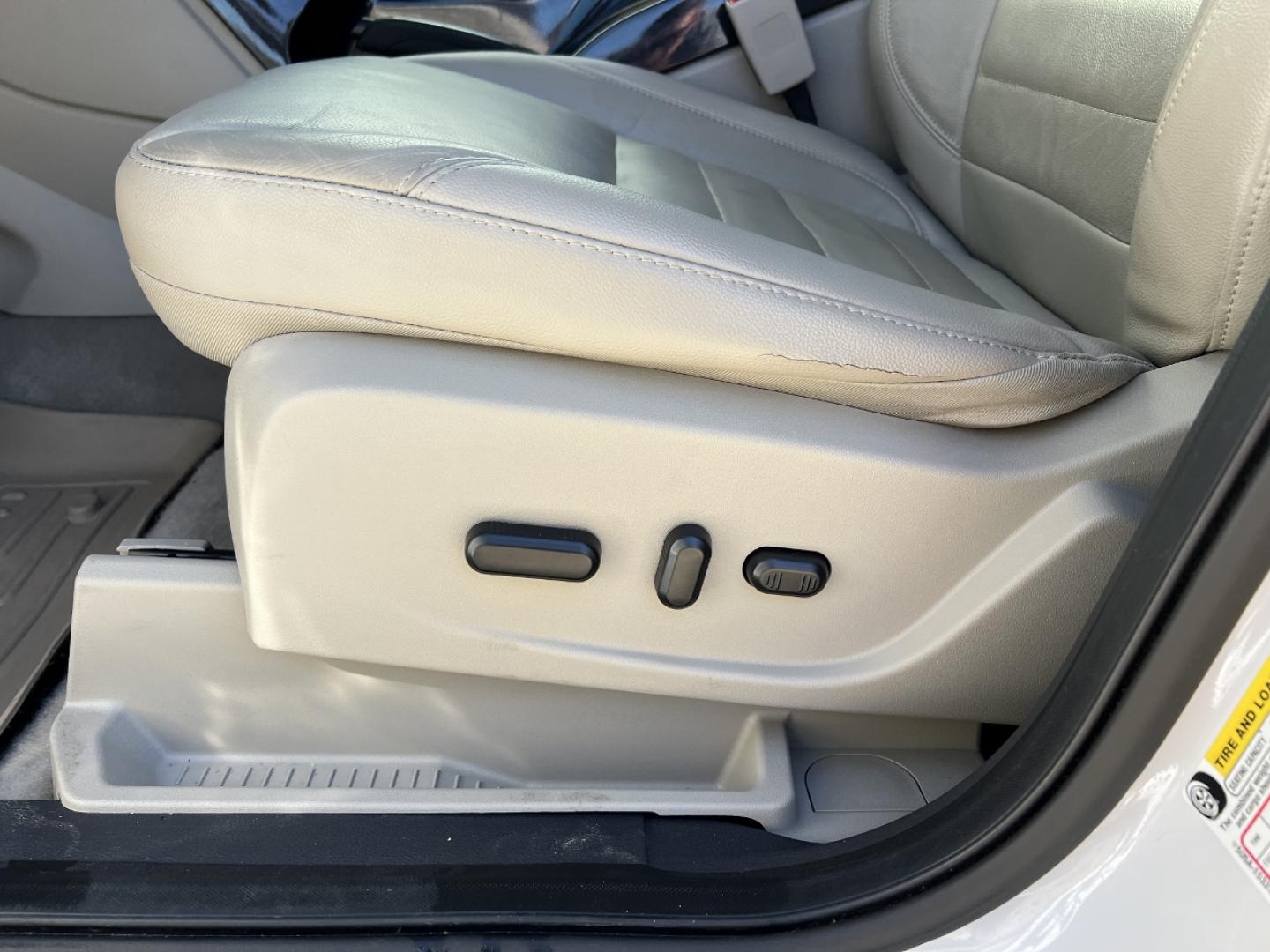 2016 WHITE /Tan Leather Ford Escape Titanium FWD (1FMCU0J9XGU) with an 2.0L 4 Cyl. engine, Automatic transmission, located at 2990 Old Orchard Rd., Jackson, MO, 63755, 37.354214, -89.612106 - 2016 Ford Escape Titanium Only 90xxx miles Front Wheel Drive 2.0L 4 Cyl. Automatic Leather Navigation Power/Heated Seats Backup Camera Sunroof Bluetooth Remote Start Cruise Power Window/Locks/Mirrors We have financing available and we accept trades! Fill out a credit application on our - Photo#6