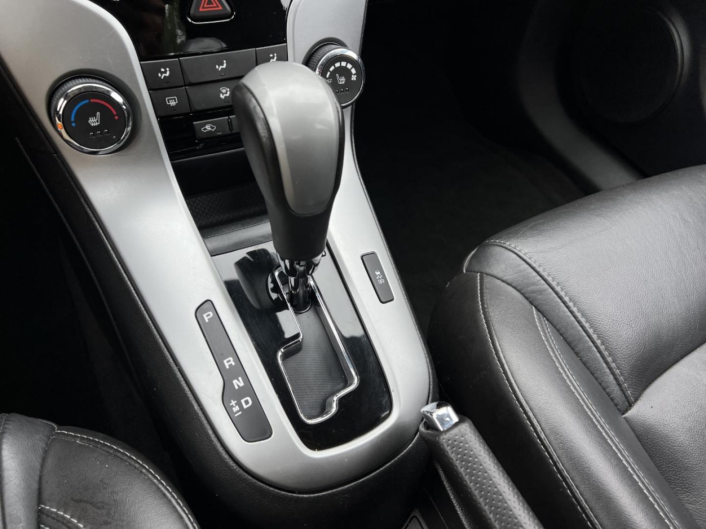 2014 WHITE /Black Leather Chevrolet Cruze LT (1G1PE5SB4E7) with an 1.4L 4 Cyl. TURBO engine, Automatic transmission, located at 506 S. Kingshighway, Cape Girardeau, MO, 63703, (573) 235-5000, 37.294994, -89.556206 - 2014 Chevrolet Cruze LT 185xxx miles Front Wheel Drive 1.4L 4 Cyl. Automatic Leather Power Driver Seat Heated Seats Sunroof Bluetooth Remote Start Cruise Power Windows/Locks/Mirrors We have financing available and we accept trades! Fill out a credit application on our website or come by - Photo#23