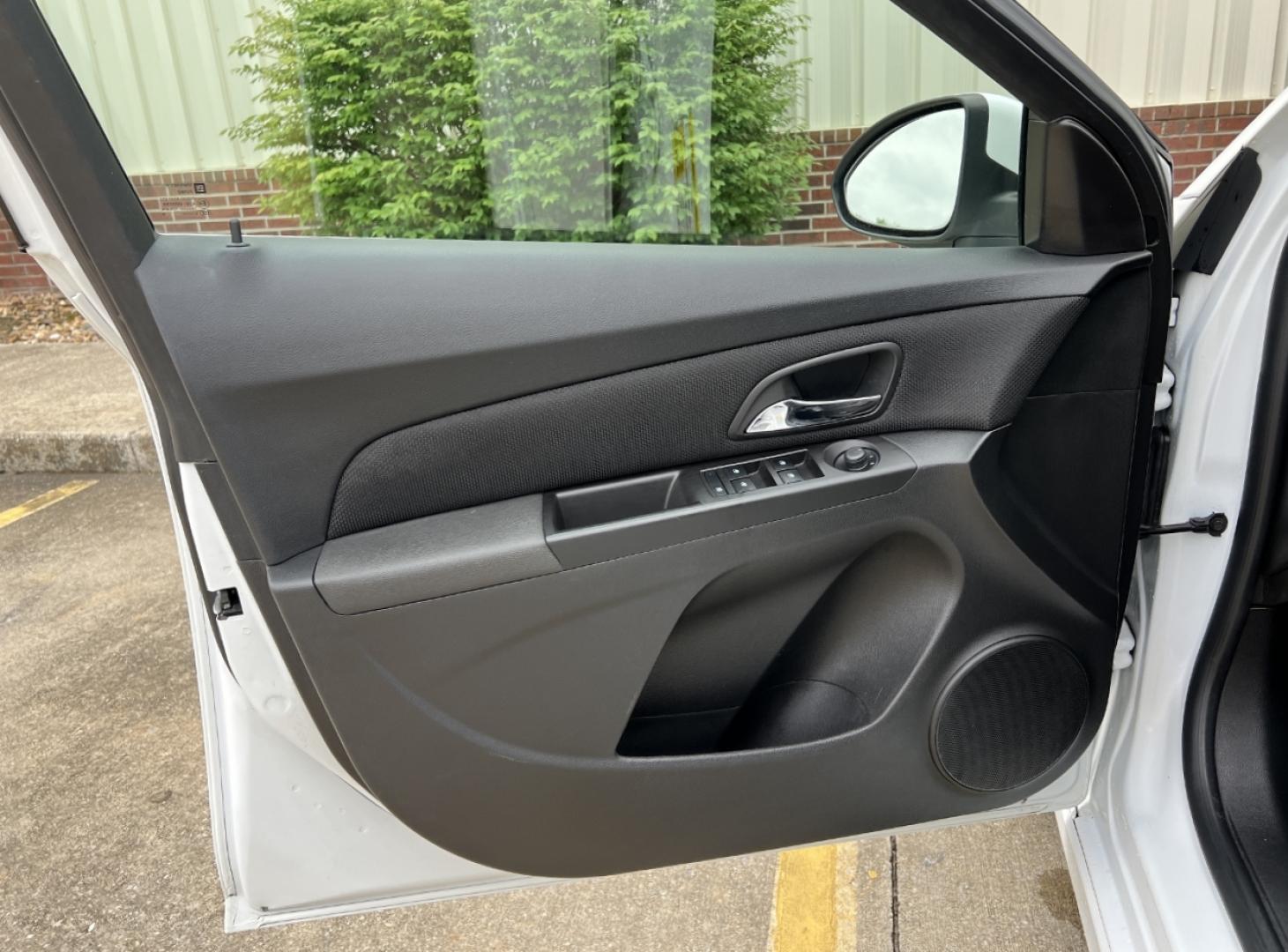 2014 WHITE /Black Leather Chevrolet Cruze LT (1G1PE5SB4E7) with an 1.4L 4 Cyl. TURBO engine, Automatic transmission, located at 506 S. Kingshighway, Cape Girardeau, MO, 63703, (573) 235-5000, 37.294994, -89.556206 - 2014 Chevrolet Cruze LT 185xxx miles Front Wheel Drive 1.4L 4 Cyl. Automatic Leather Power Driver Seat Heated Seats Sunroof Bluetooth Remote Start Cruise Power Windows/Locks/Mirrors We have financing available and we accept trades! Fill out a credit application on our website or come by - Photo#13
