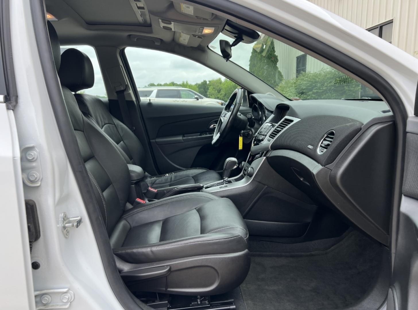 2014 WHITE /Black Leather Chevrolet Cruze LT (1G1PE5SB4E7) with an 1.4L 4 Cyl. TURBO engine, Automatic transmission, located at 506 S. Kingshighway, Cape Girardeau, MO, 63703, (573) 235-5000, 37.294994, -89.556206 - 2014 Chevrolet Cruze LT 185xxx miles Front Wheel Drive 1.4L 4 Cyl. Automatic Leather Power Driver Seat Heated Seats Sunroof Bluetooth Remote Start Cruise Power Windows/Locks/Mirrors We have financing available and we accept trades! Fill out a credit application on our website or come by - Photo#16