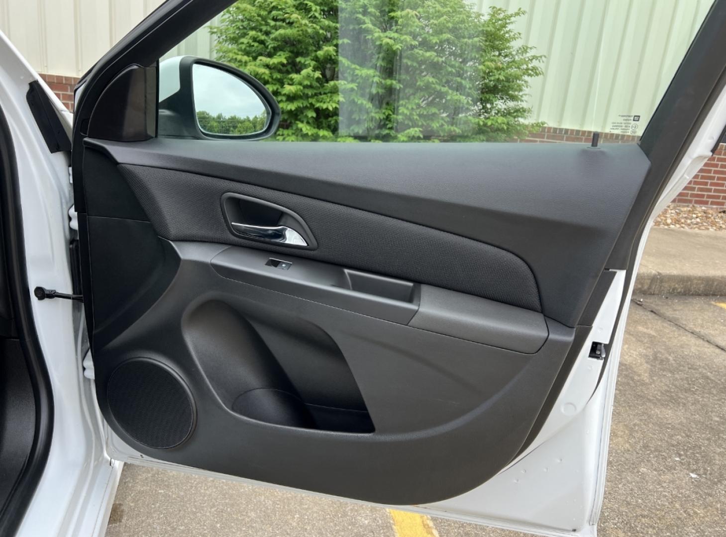 2014 WHITE /Black Leather Chevrolet Cruze LT (1G1PE5SB4E7) with an 1.4L 4 Cyl. TURBO engine, Automatic transmission, located at 506 S. Kingshighway, Cape Girardeau, MO, 63703, (573) 235-5000, 37.294994, -89.556206 - 2014 Chevrolet Cruze LT 185xxx miles Front Wheel Drive 1.4L 4 Cyl. Automatic Leather Power Driver Seat Heated Seats Sunroof Bluetooth Remote Start Cruise Power Windows/Locks/Mirrors We have financing available and we accept trades! Fill out a credit application on our website or come by - Photo#15