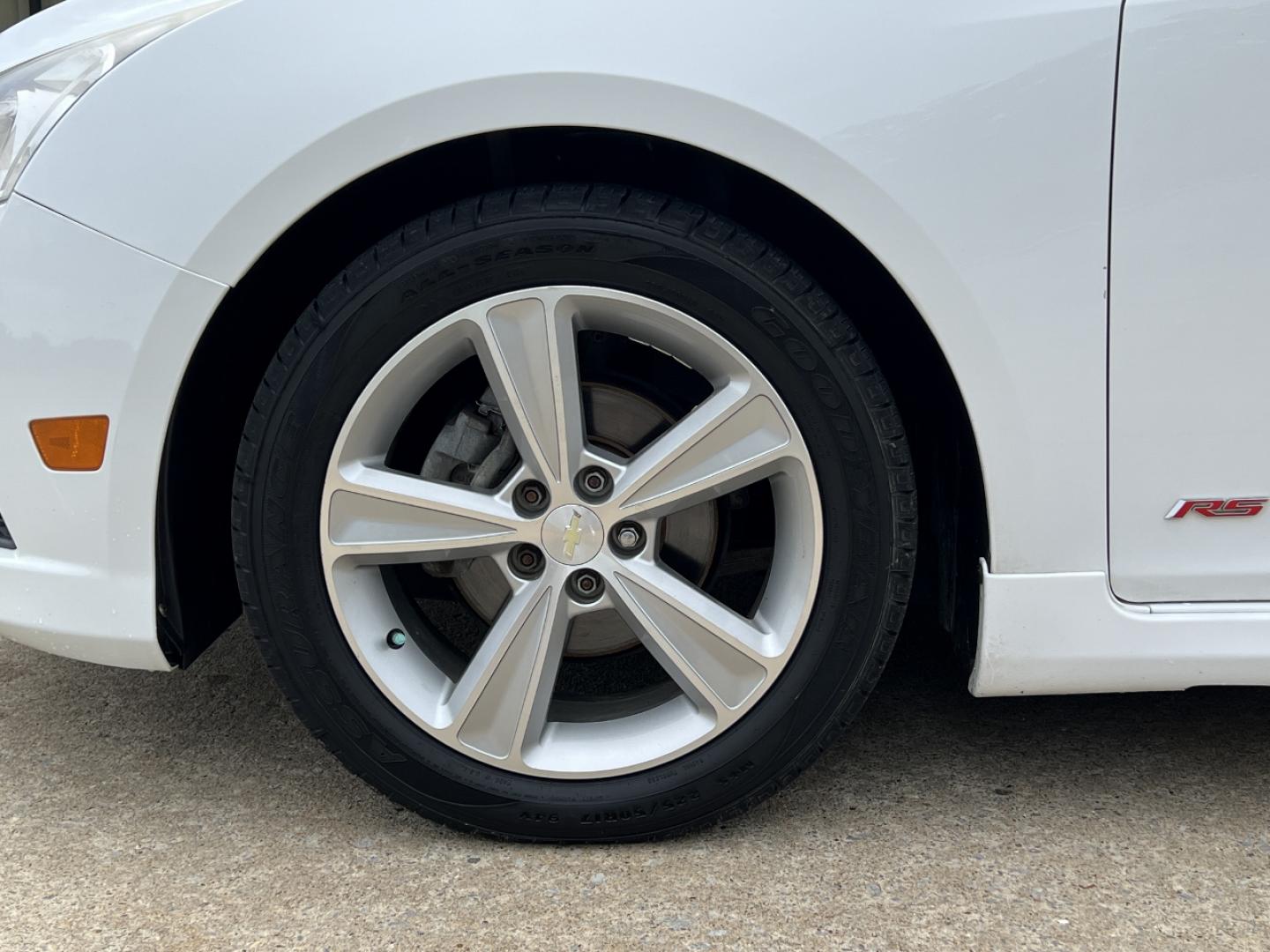 2014 WHITE /Black Leather Chevrolet Cruze LT (1G1PE5SB4E7) with an 1.4L 4 Cyl. TURBO engine, Automatic transmission, located at 506 S. Kingshighway, Cape Girardeau, MO, 63703, (573) 235-5000, 37.294994, -89.556206 - 2014 Chevrolet Cruze LT 185xxx miles Front Wheel Drive 1.4L 4 Cyl. Automatic Leather Power Driver Seat Heated Seats Sunroof Bluetooth Remote Start Cruise Power Windows/Locks/Mirrors We have financing available and we accept trades! Fill out a credit application on our website or come by - Photo#33